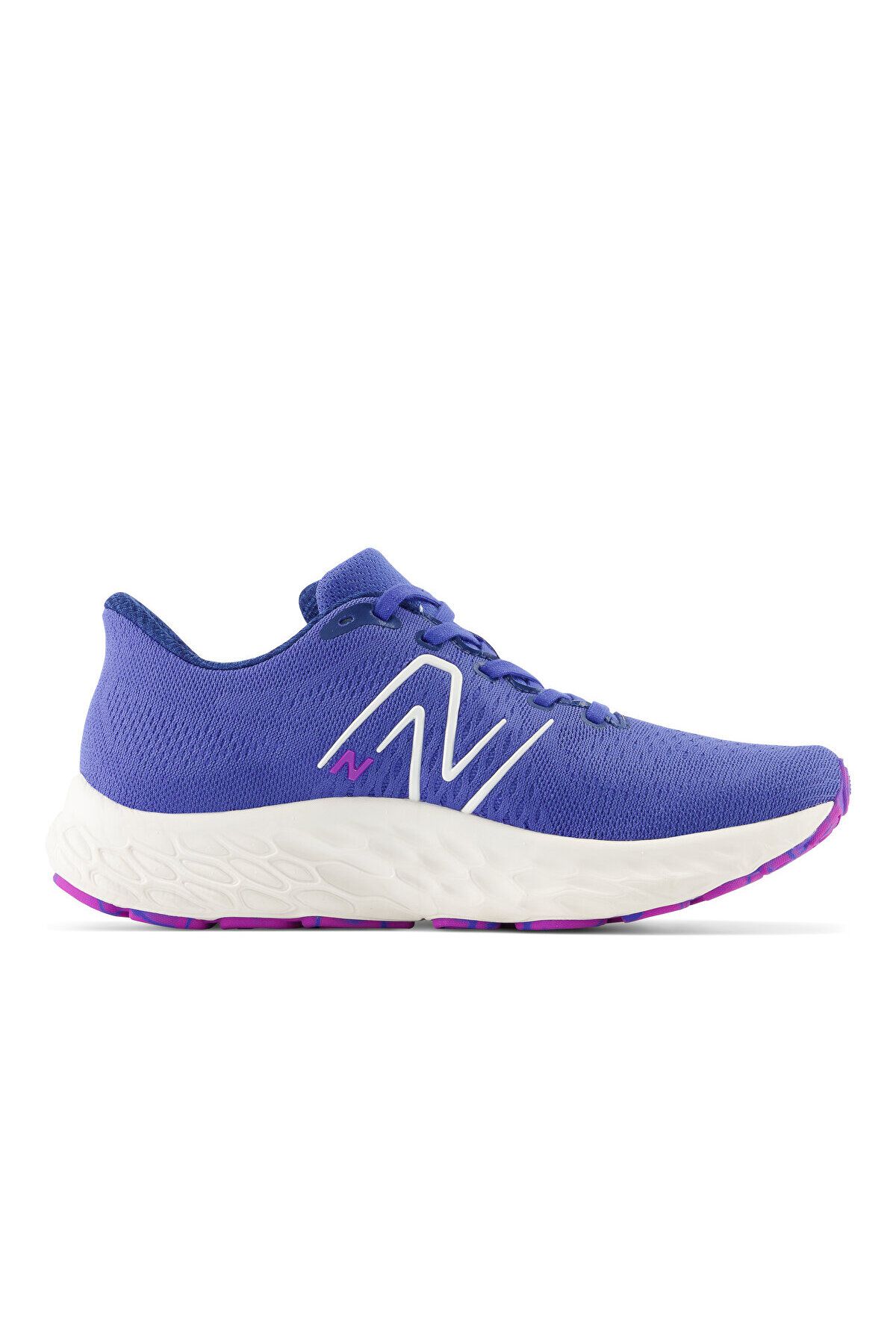 کفش دویدن زنانه اِوُز مور | ترکیبی از سبک و عملکرد   New Balance