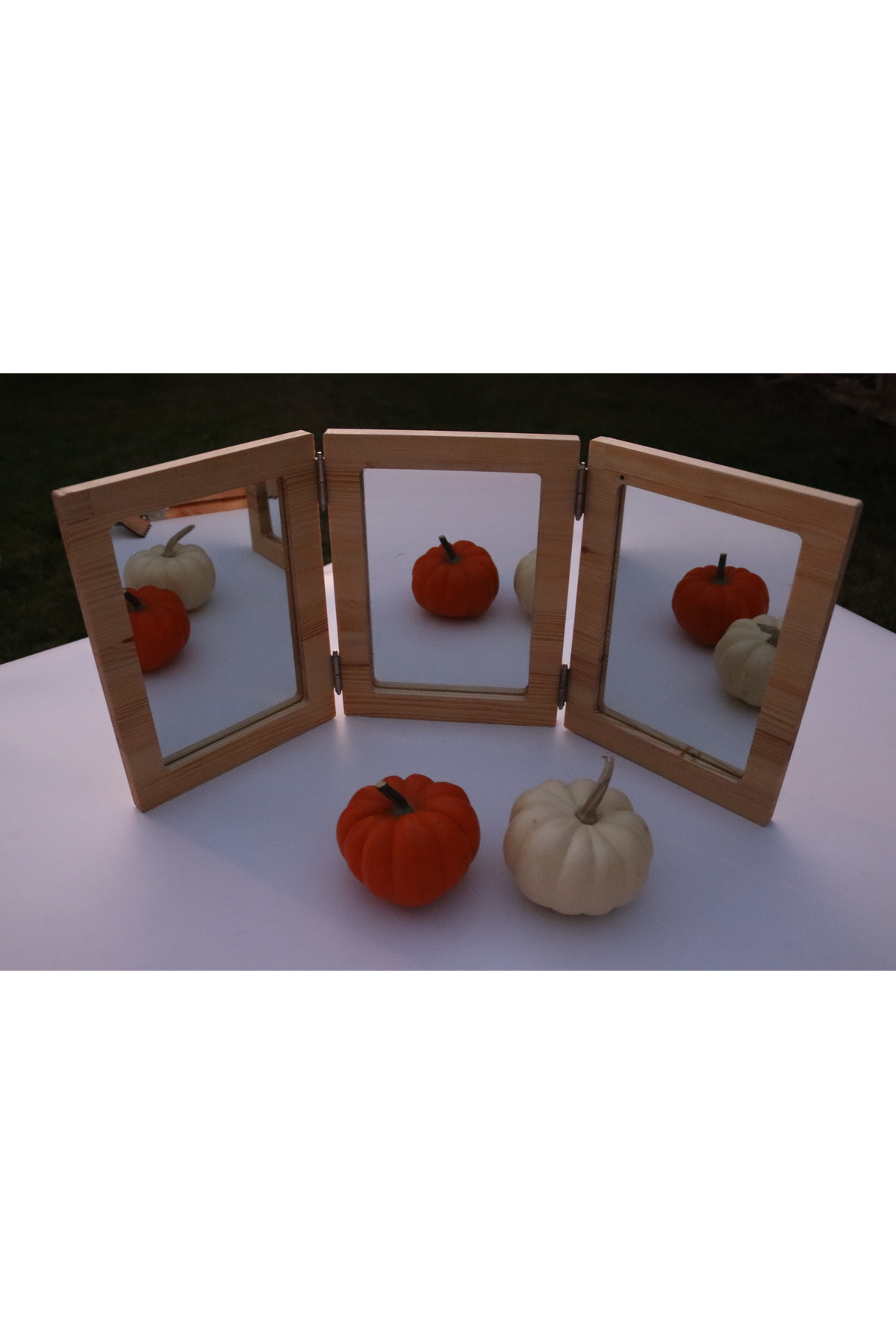 رویکرد رجیو امیلیا: مجموعه آینه سهتکه - اندازه متوسط (۲۱.۷×۲۹.۲ سانتیمتر)