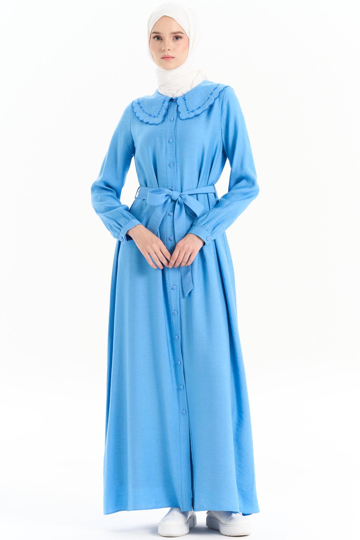 لباس مجلسی یقه پیتر پن گلدوزی شده و کمربنددار - آبی Tuğba