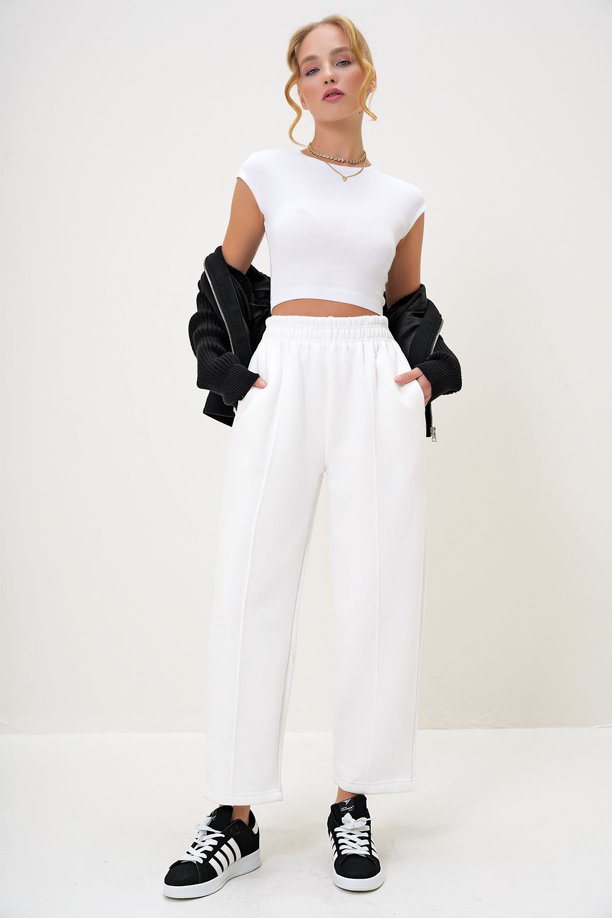 complete the look image