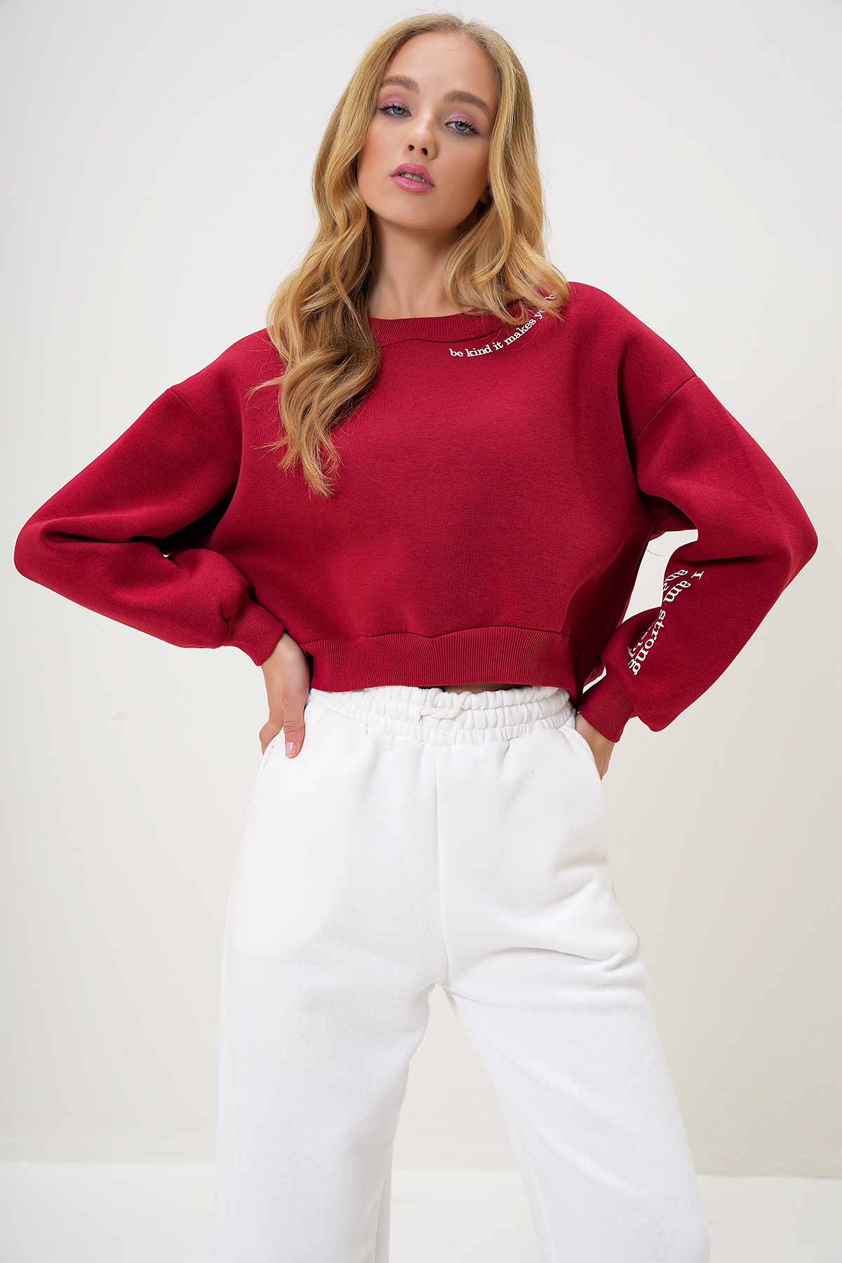 Trend Alaçatı Stili-Burgunderfarbenes Damen-Sweatshirt – Rundhalsausschnitt, Ärmel und Revers bedruckt, drei Fäden, Raster ALC-X13178 5