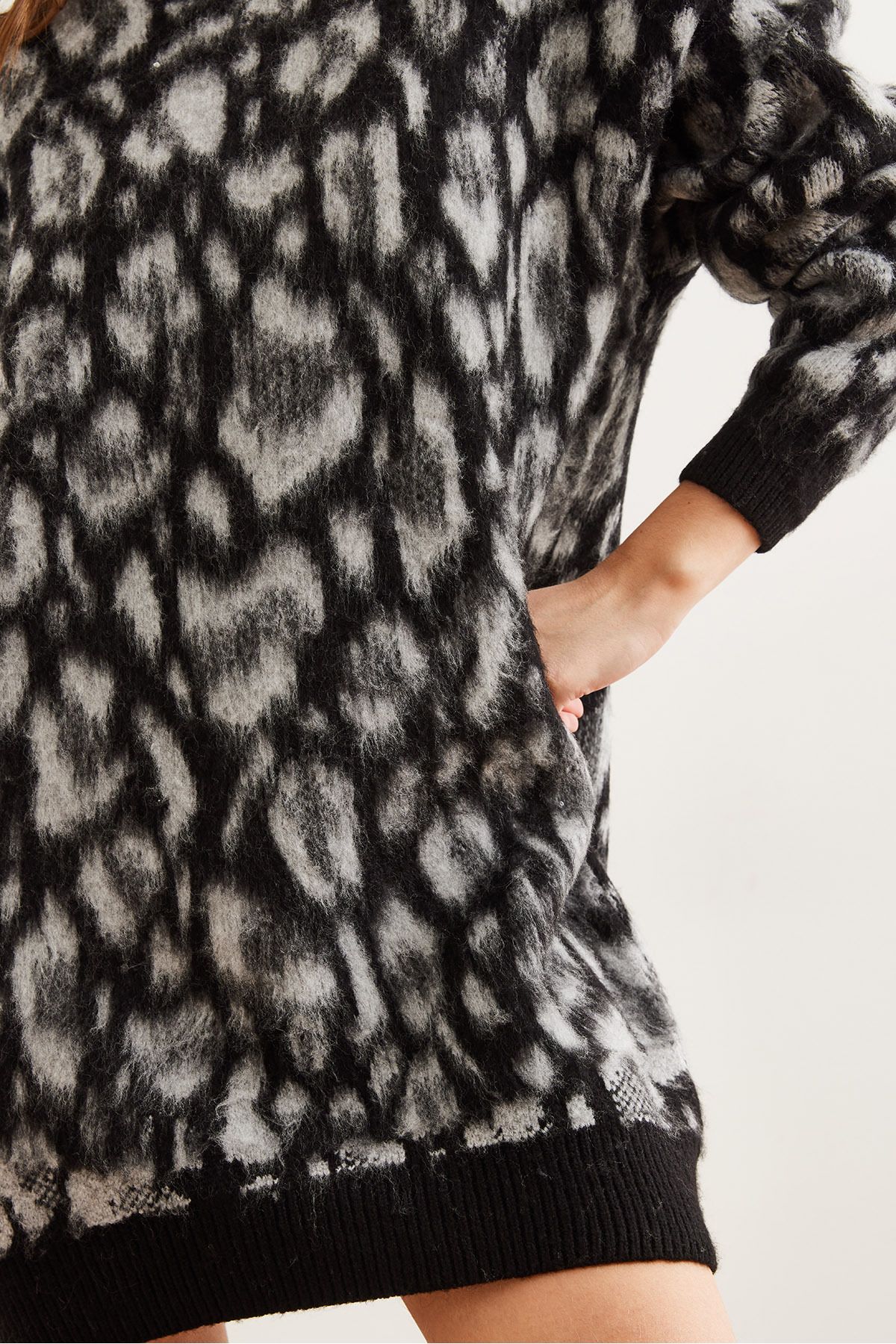 Kadın Siyah Şardonlu Oversize Leopar Tunik Elbise ELB-19002298