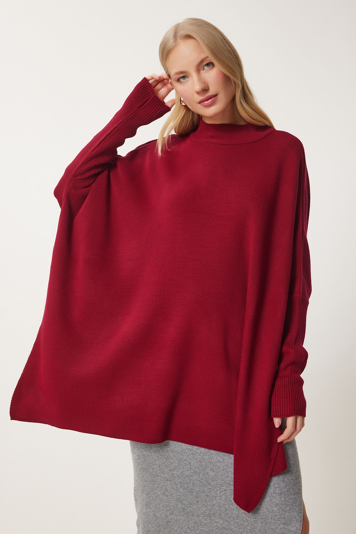 Happiness İstanbul-Burgunderroter Oversize-Ponchopullover mit Seitenschlitz für Damen YY00005 4