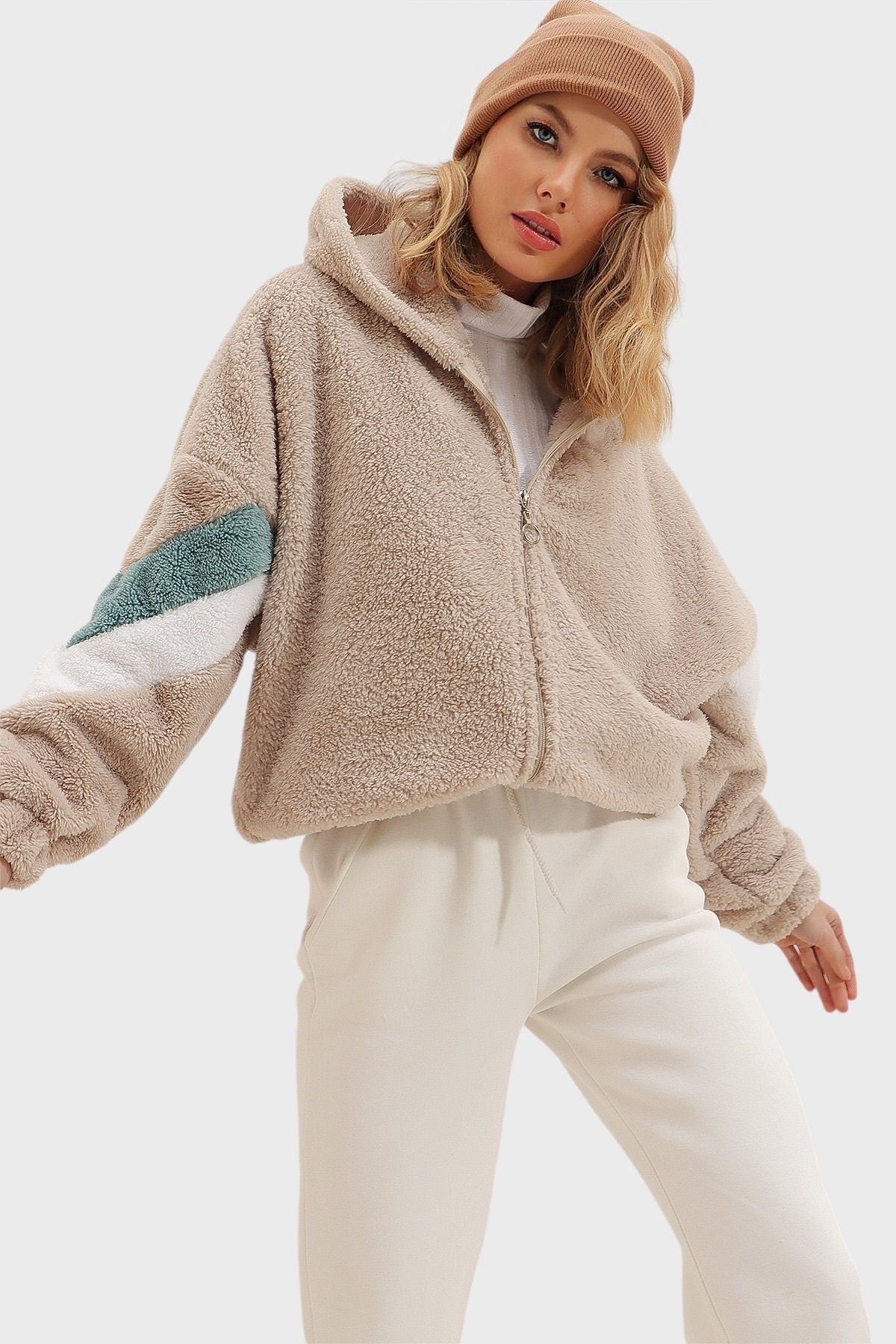 Trend Alaçatı Stili-Beiges Damen-Sweatshirt mit Kapuze, Reißverschlussärmeln, Farbblock, Übergröße, Plüsch ALC-547-001 3