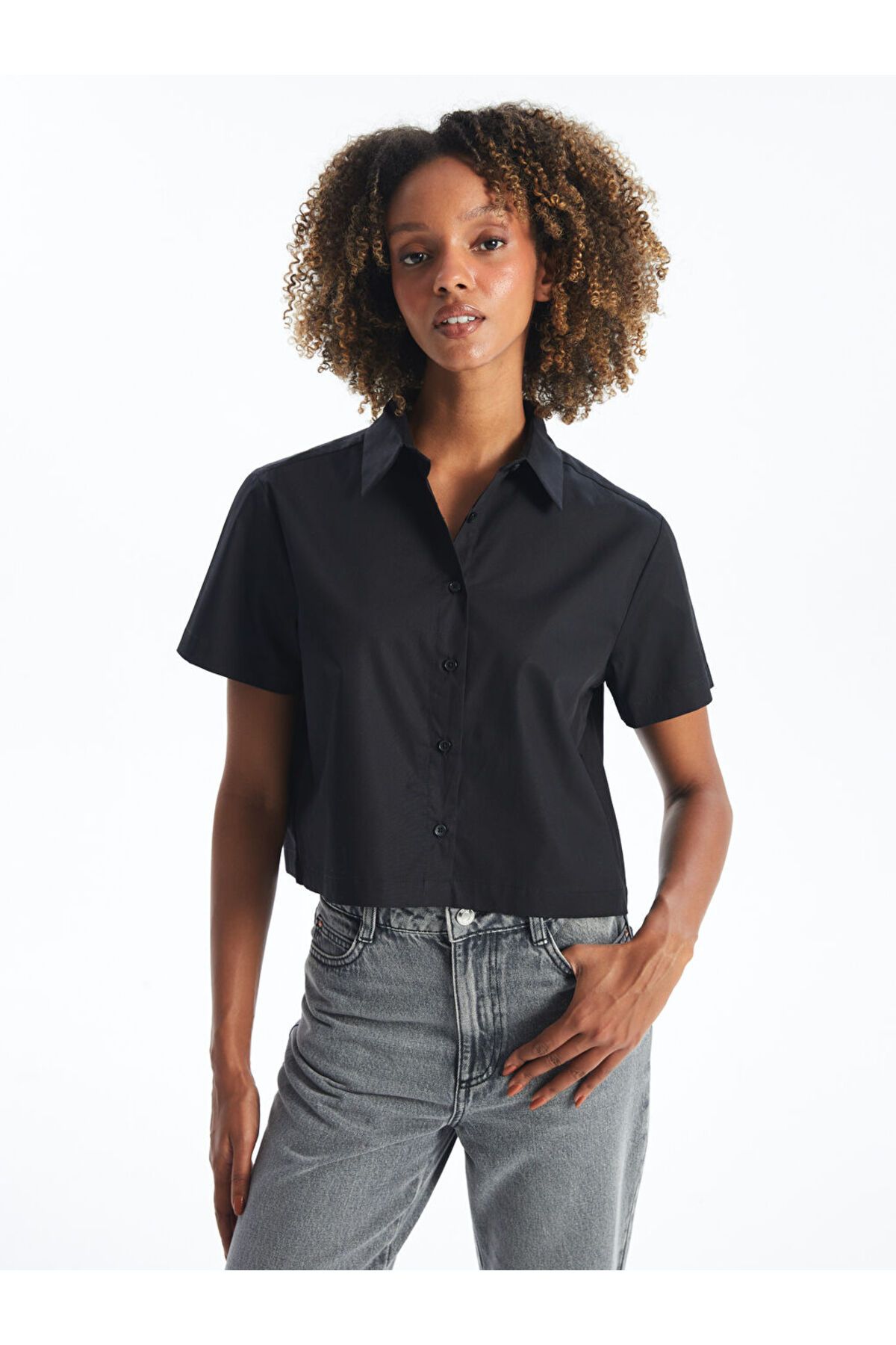LC Waikiki Yeni Sezon Duz Kisa Kollu Poplin Kadin Gomlek - S4OB82Z8