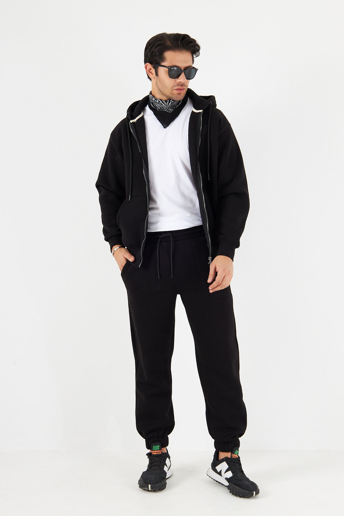 The Champ Clothing-Set de pantaloni de sport cu buzunar cangur, cu glugă, cu fermoar, cu buzunare elastice în talie și picior 3