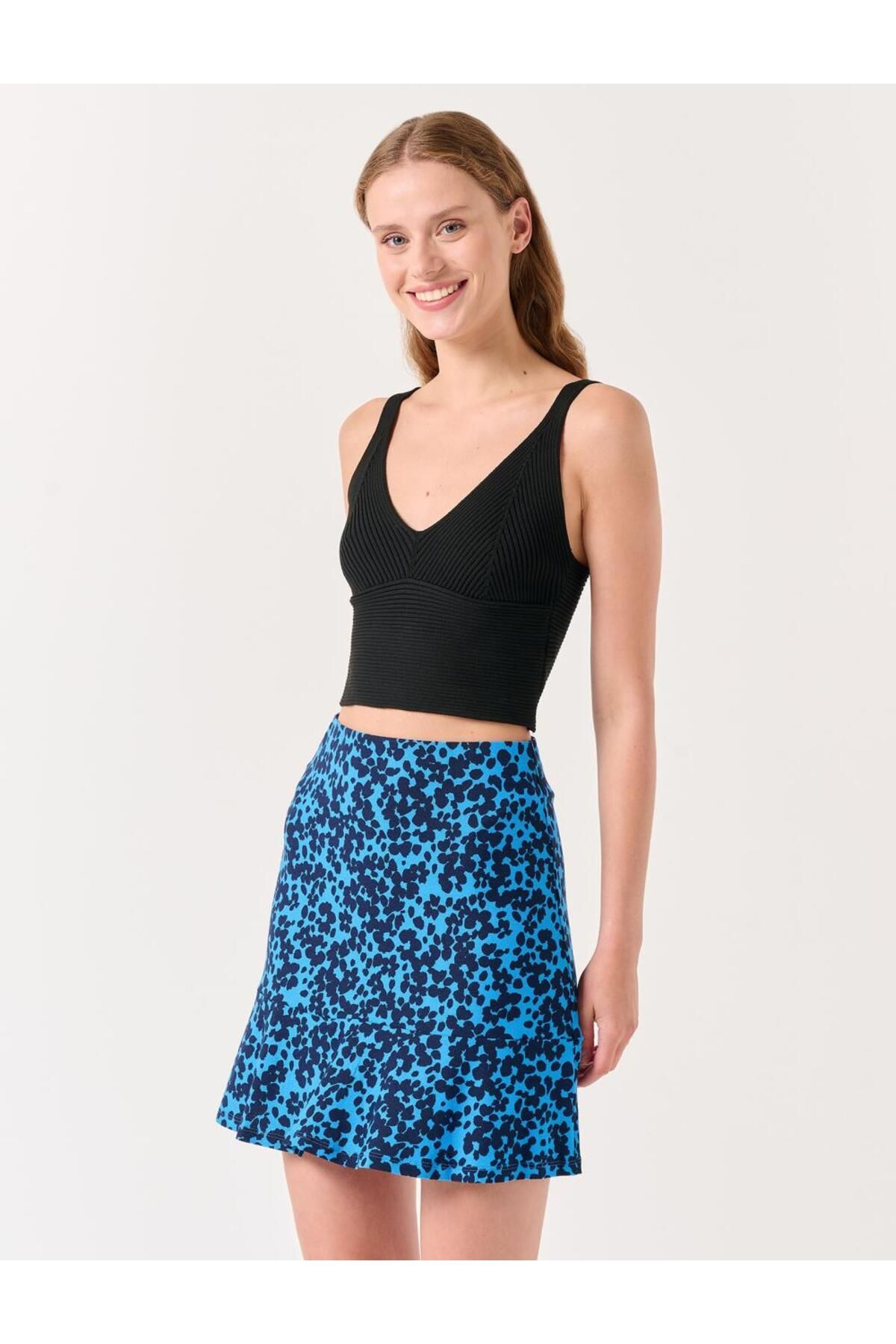 complete the look image