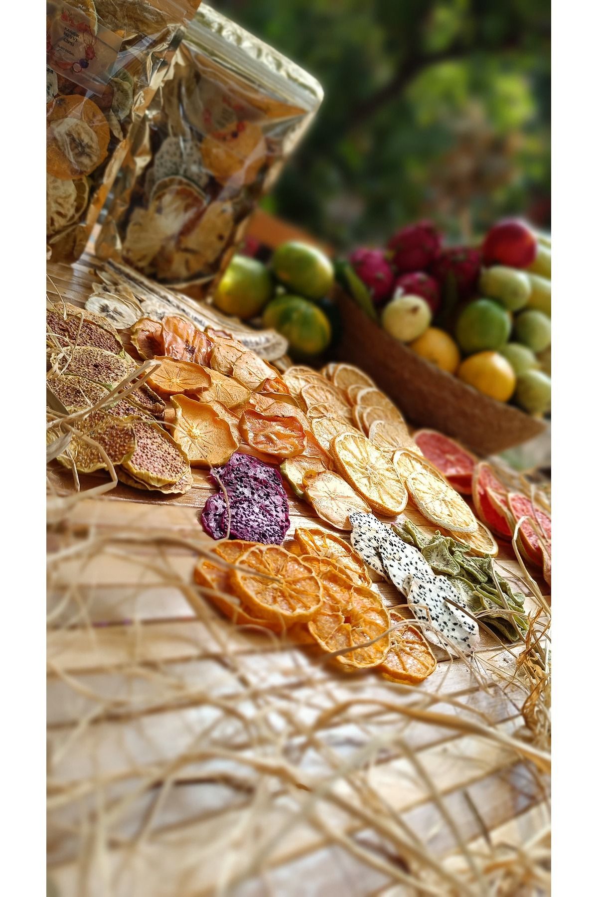 Tades-Mixed Fruit Chips 80 Grams. (Pananas, Juddle, Pearl, Hennet Honig, Banana, Latch, Orange, Apple, Kivi) 1