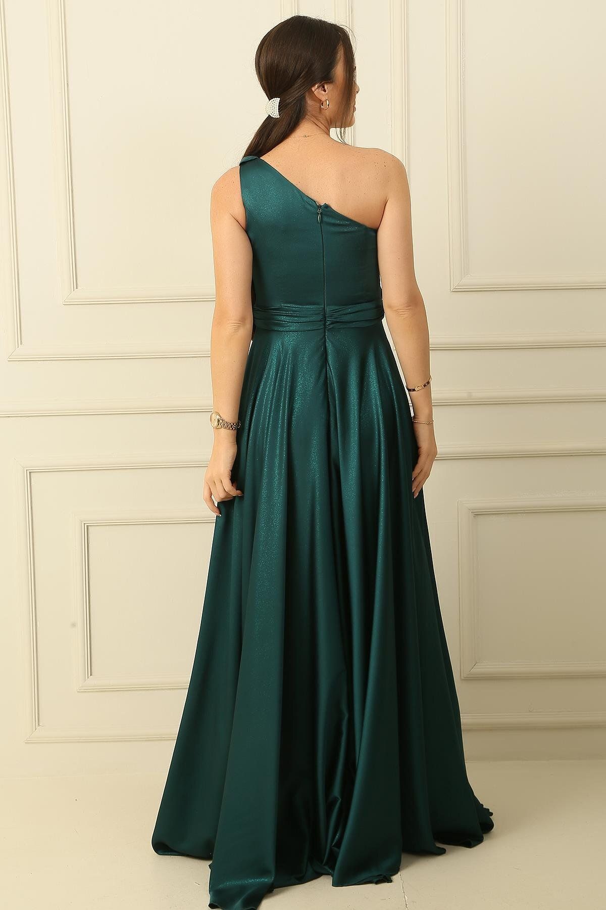 By Saygı-Drapiertes, gefüttertes One-Shoulder-Crêpe-Kleid 4