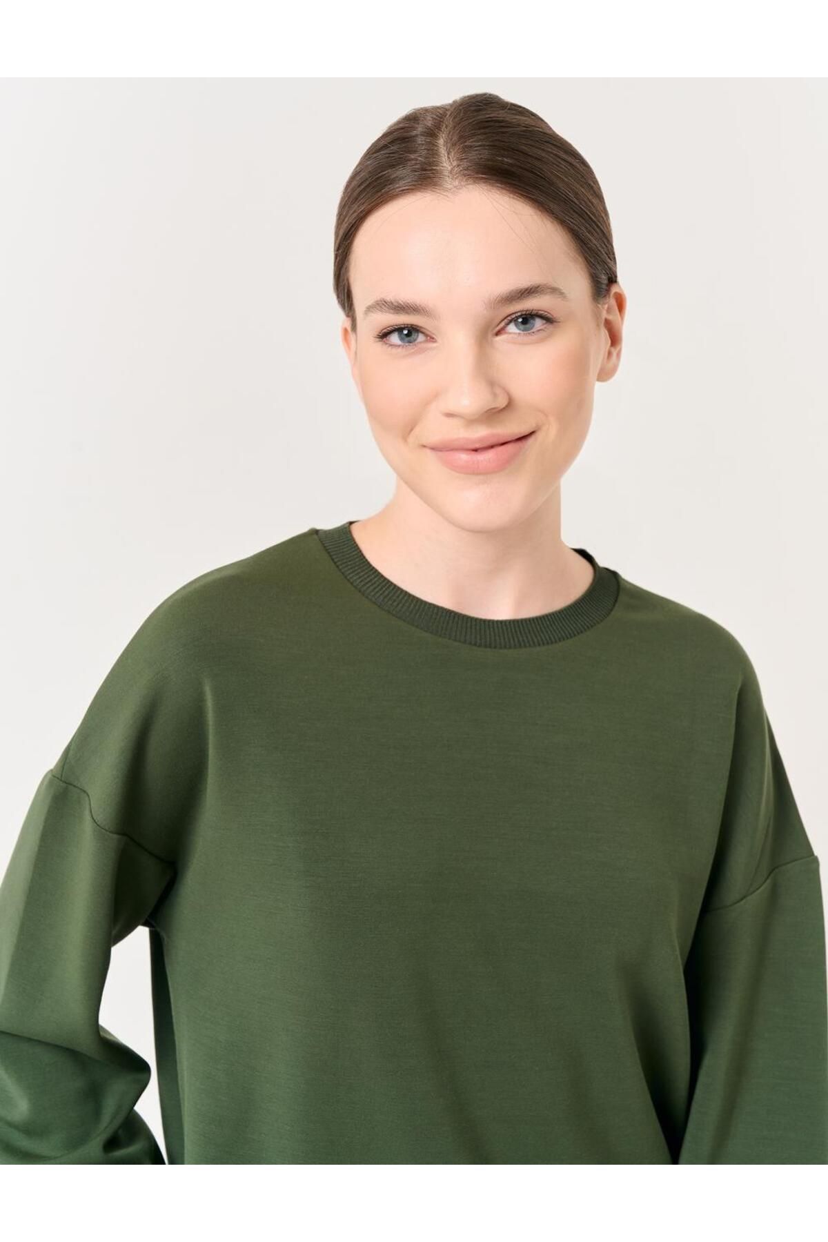 Jimmy Key-Khaki Crew Neck Long Sleeve Oversize Sweatshirt 2