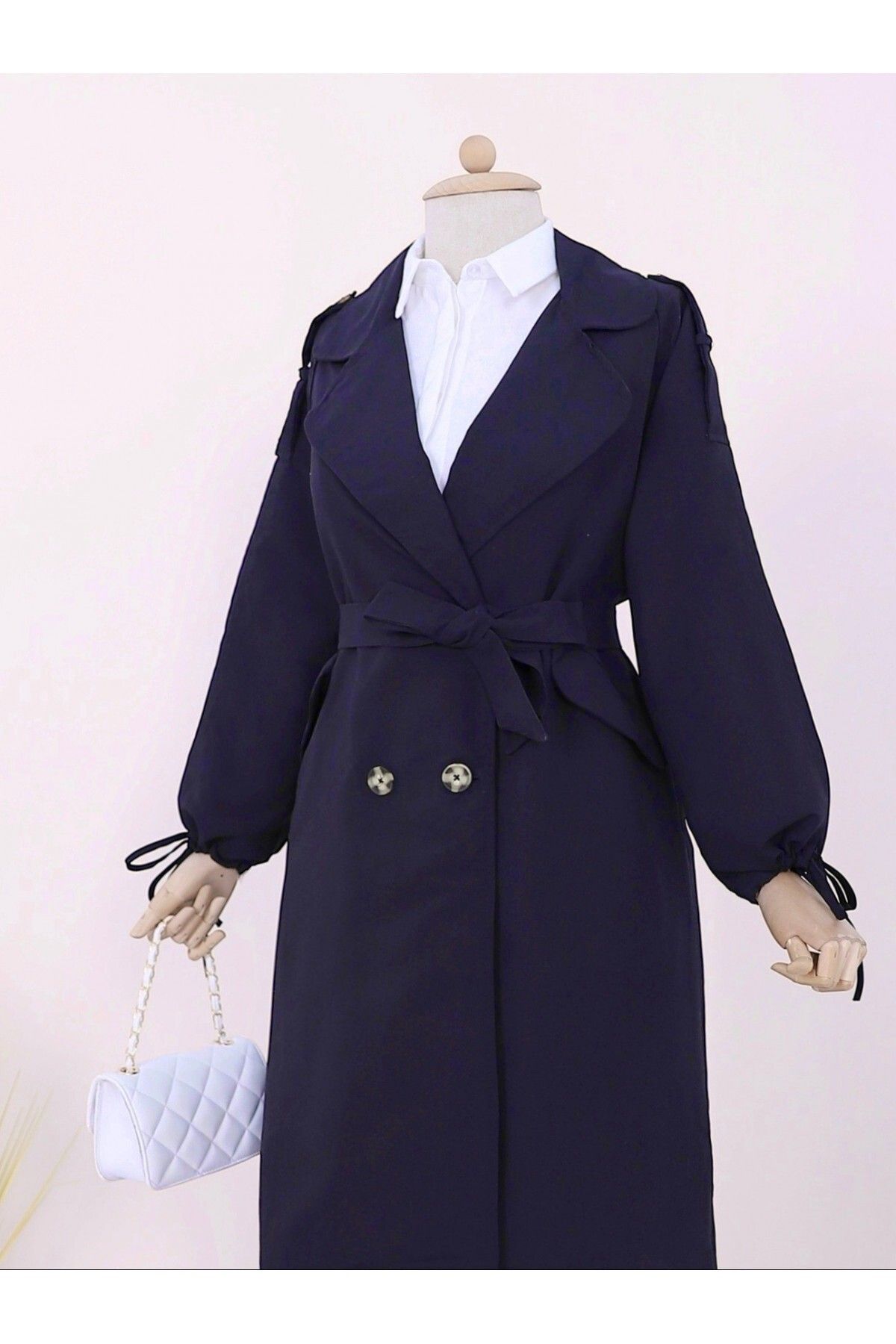 Modamorfo-Trench Coat with Flap Pockets and Laced Sleeves 1