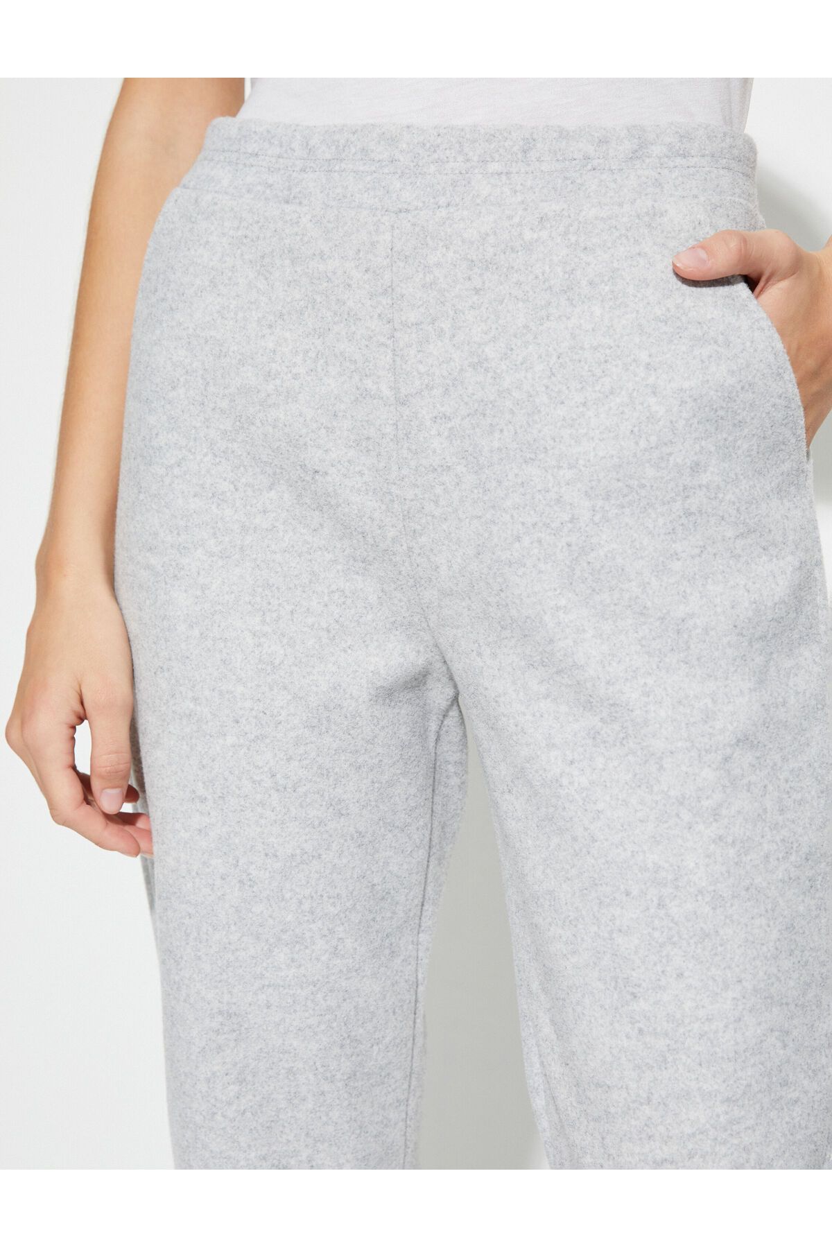 Koton-Crop Leg Basic Trousers with Elastic Waist and Pockets 6