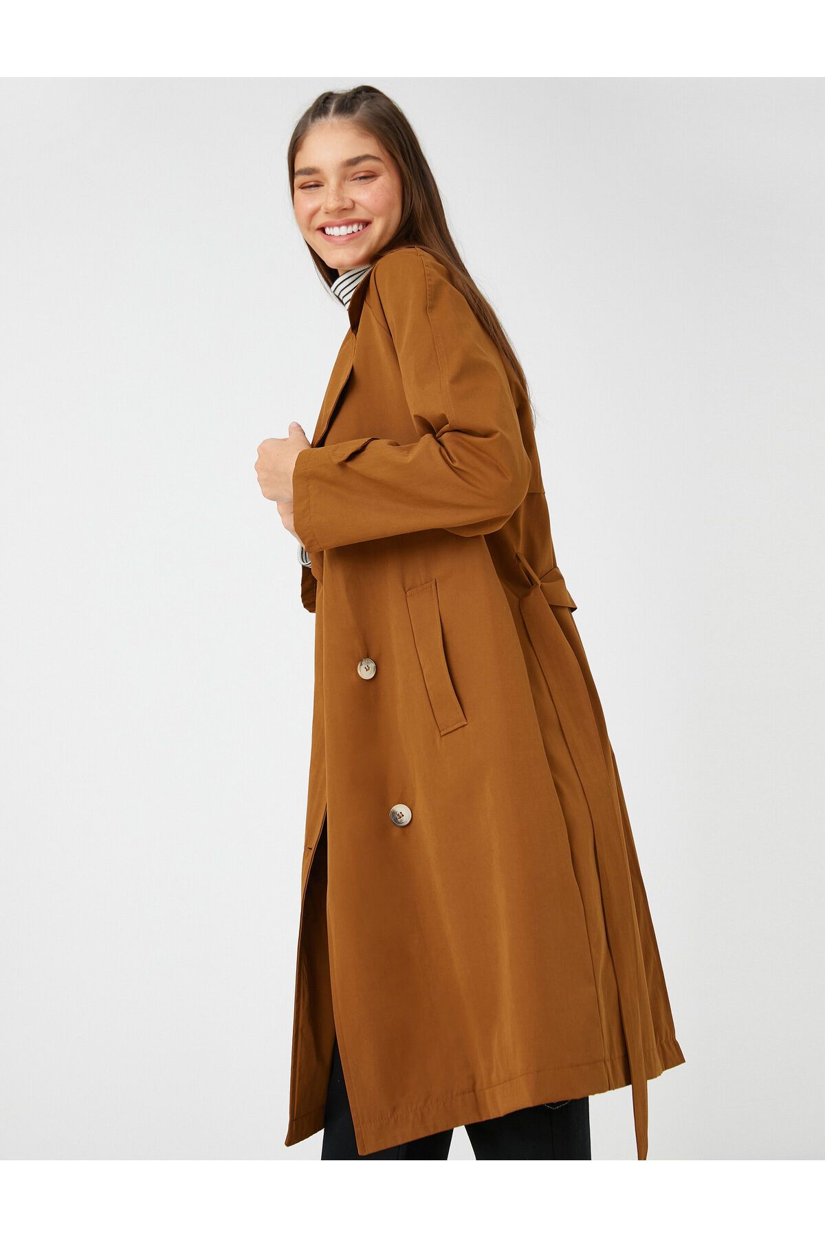 Koton-Midi Trench Coat ζωσμένος με κουμπιά μέσης Λεπτομερής 2