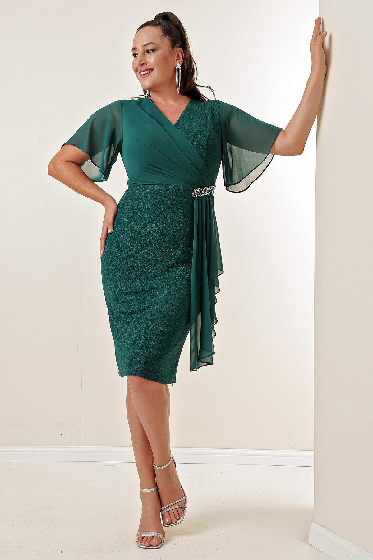 By Saygı Plus Size Błyszcząca, Krótka Sukienka Z Szyfonowymi Rękawami I Kamienną Podszewką Z Boku Kobieta - 3XL