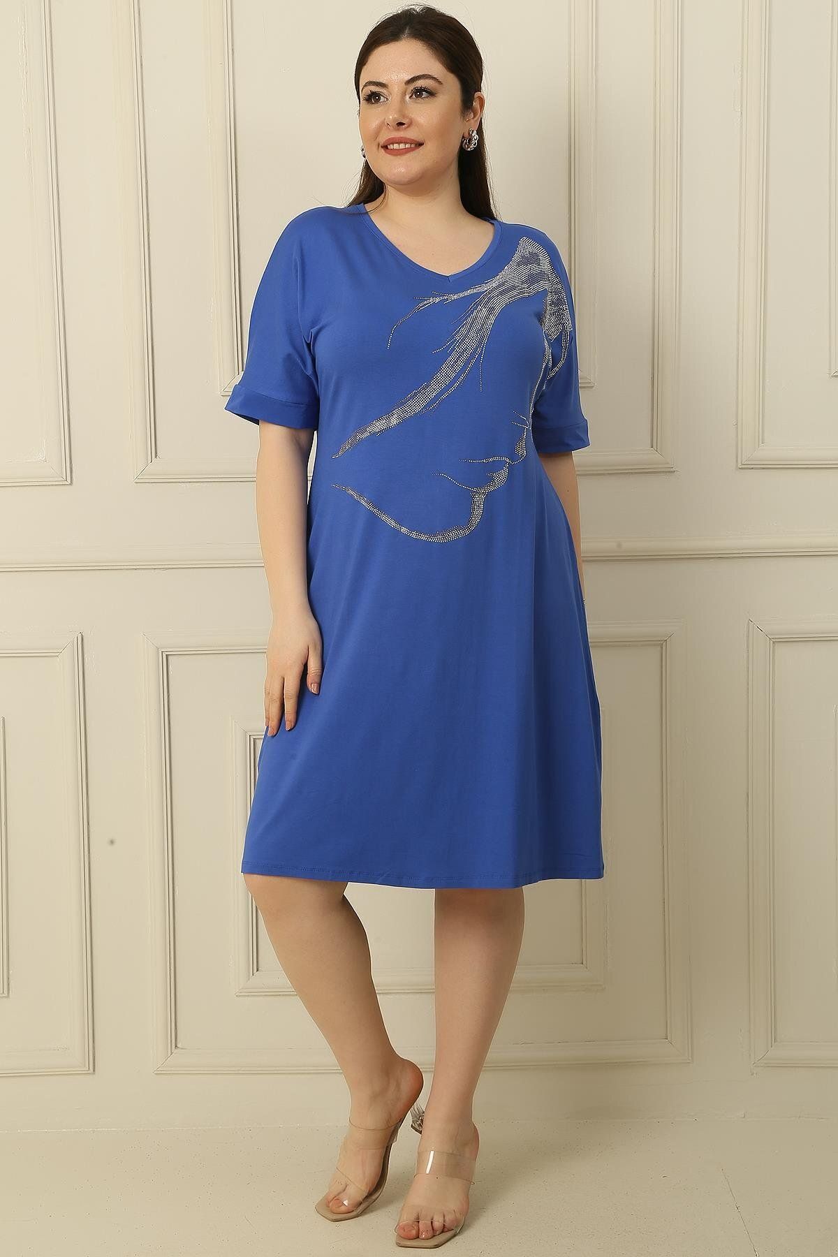 By Saygı-Plus Size Viscose Dress with Stone Printed Face Pattern on the Front 3