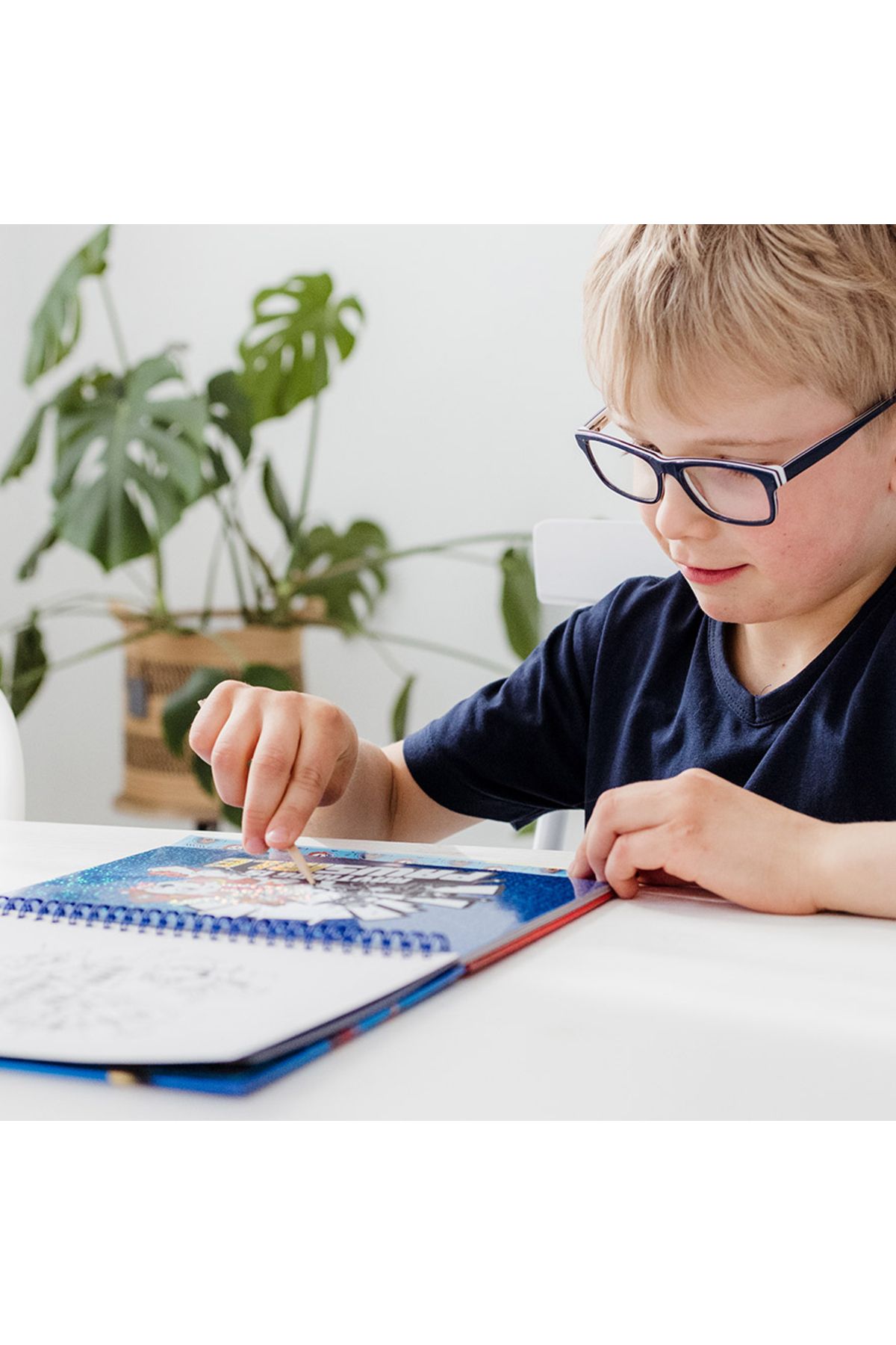 Totum-Set creativ de razuit si colorat Paw Patrol, Patrula Catelusilor 3
