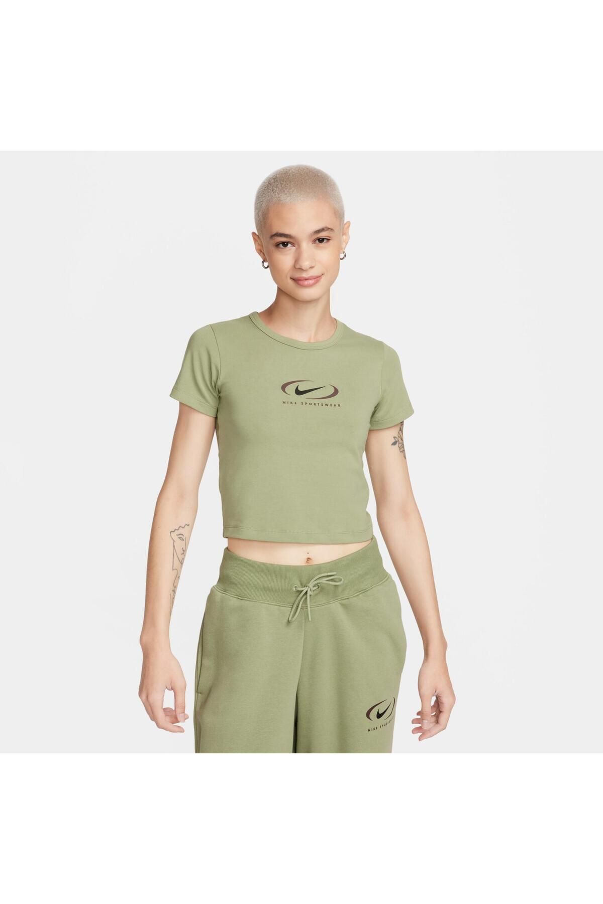 Nike-Sportswear Women's Cropped Green Women's Crop T-Shirt 1