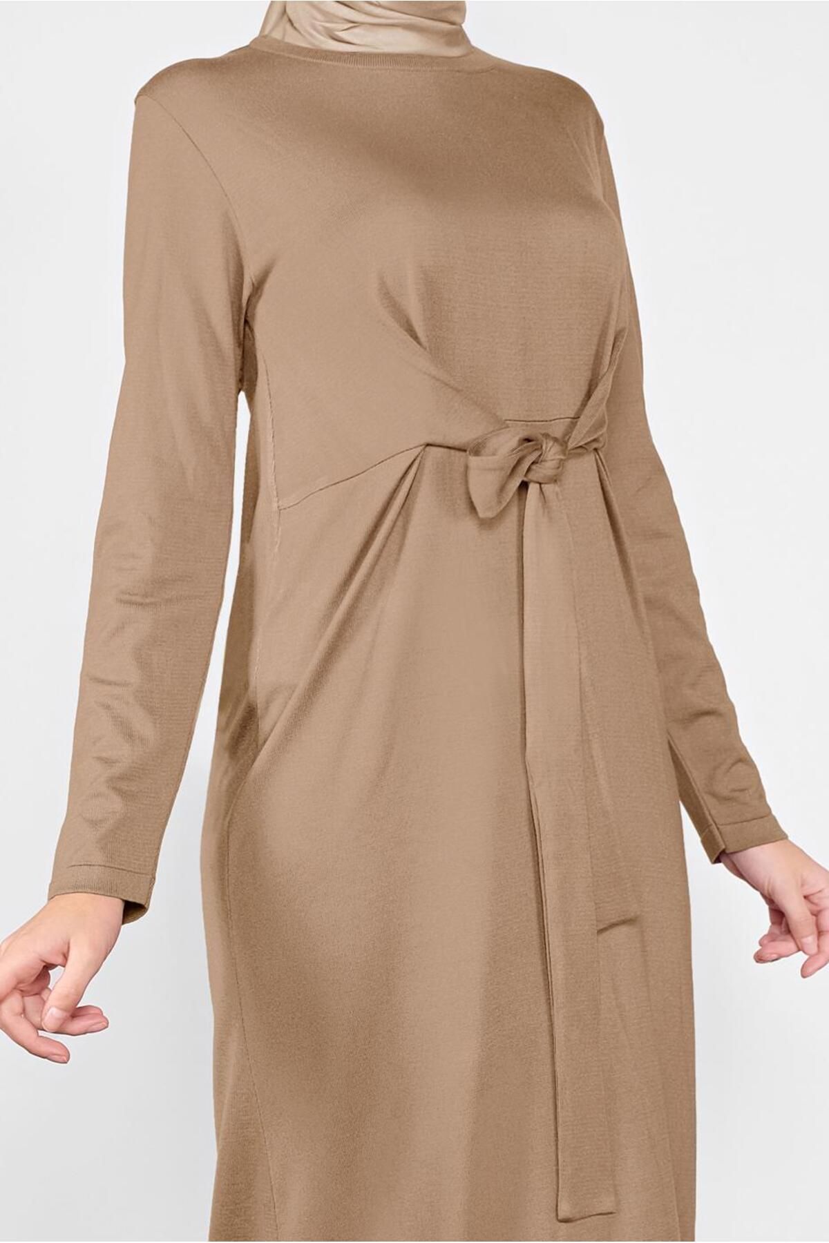 TRENDTESETTÜR-Γυναικείο Καφέ (CAMEL) Πλεκτό Φόρεμα με Λεπτομέρεια Δέσιμο Μπροστά 41029 4