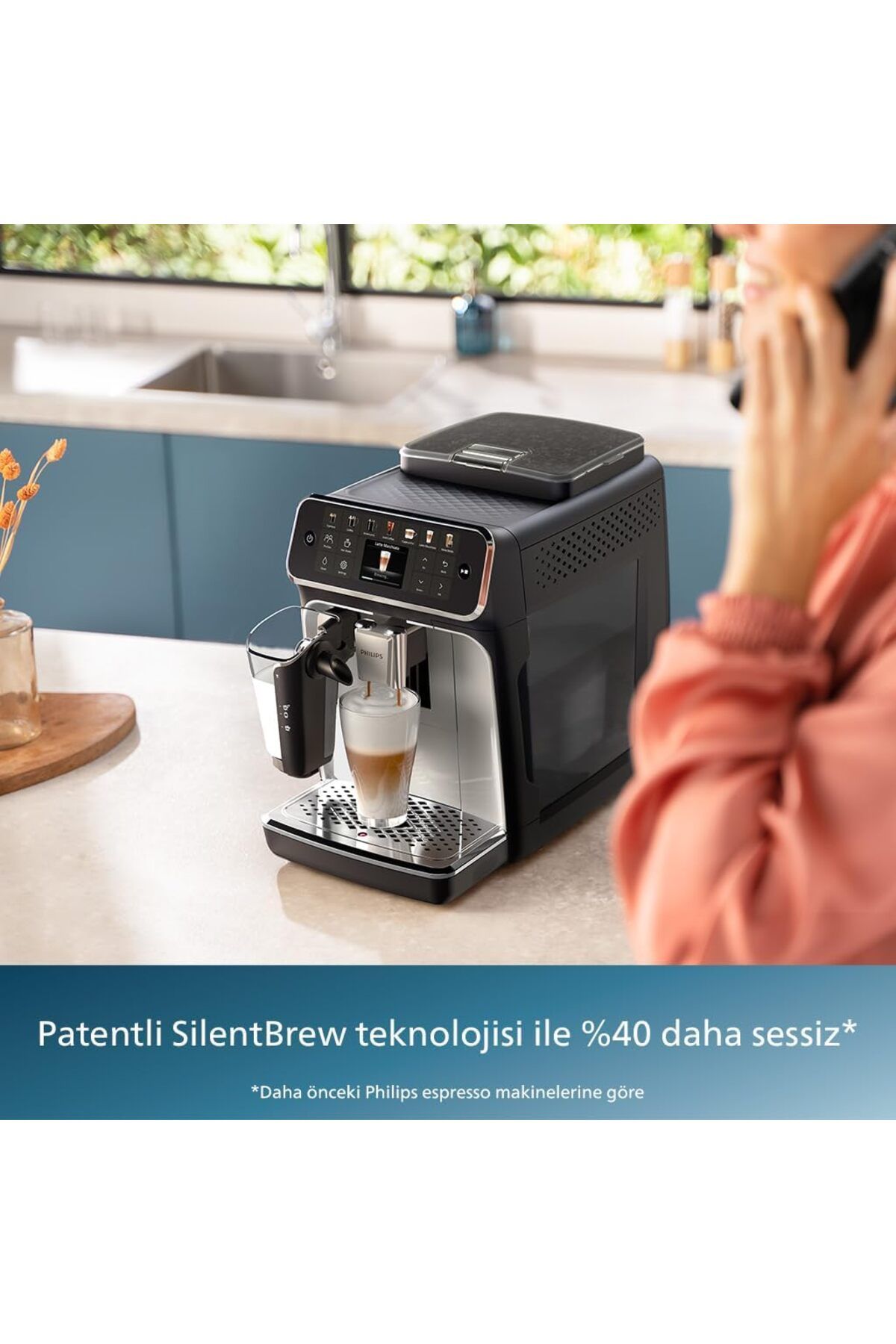 Philips LatteGo Espresso Makine 4400  SilentBrew Teknolojisi,  12 Sıcak ve Soğuk İçecek, Siyah Krom