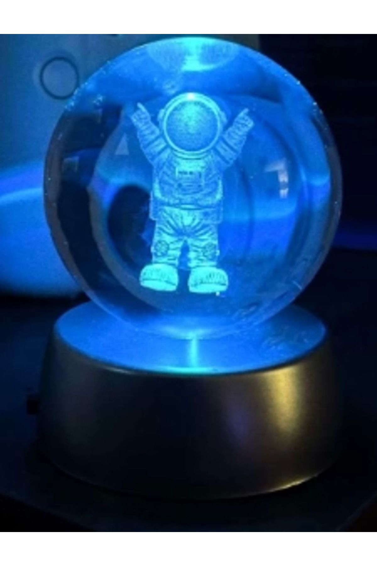 ChenSea Astronot Plastik Altlıklı Işıklı Cam Küre 6cm - AGT1646-9932