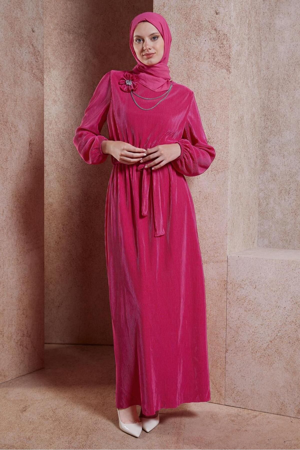 لباس چین دار کمربند 44697 Alvina