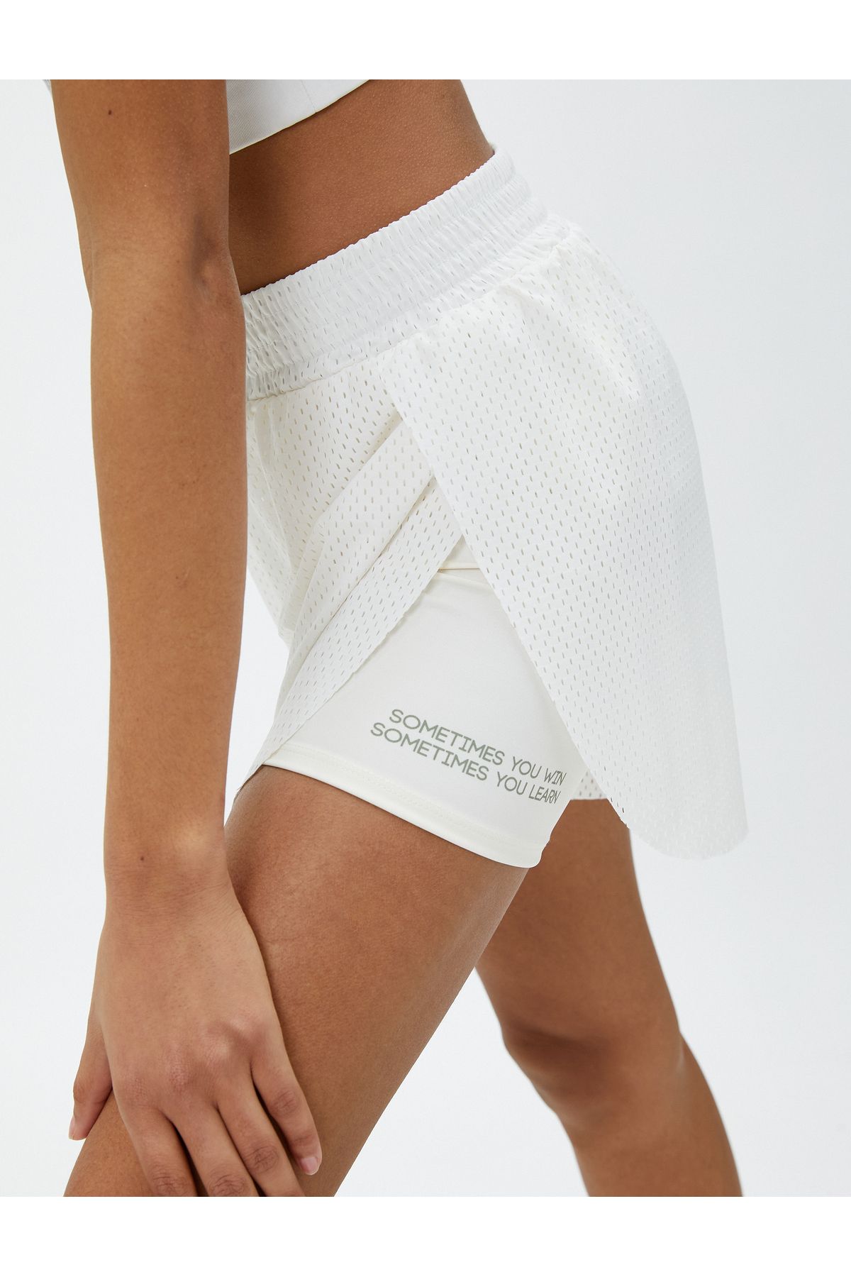 Koton-Sportshorts mit Mesh-Detail 5