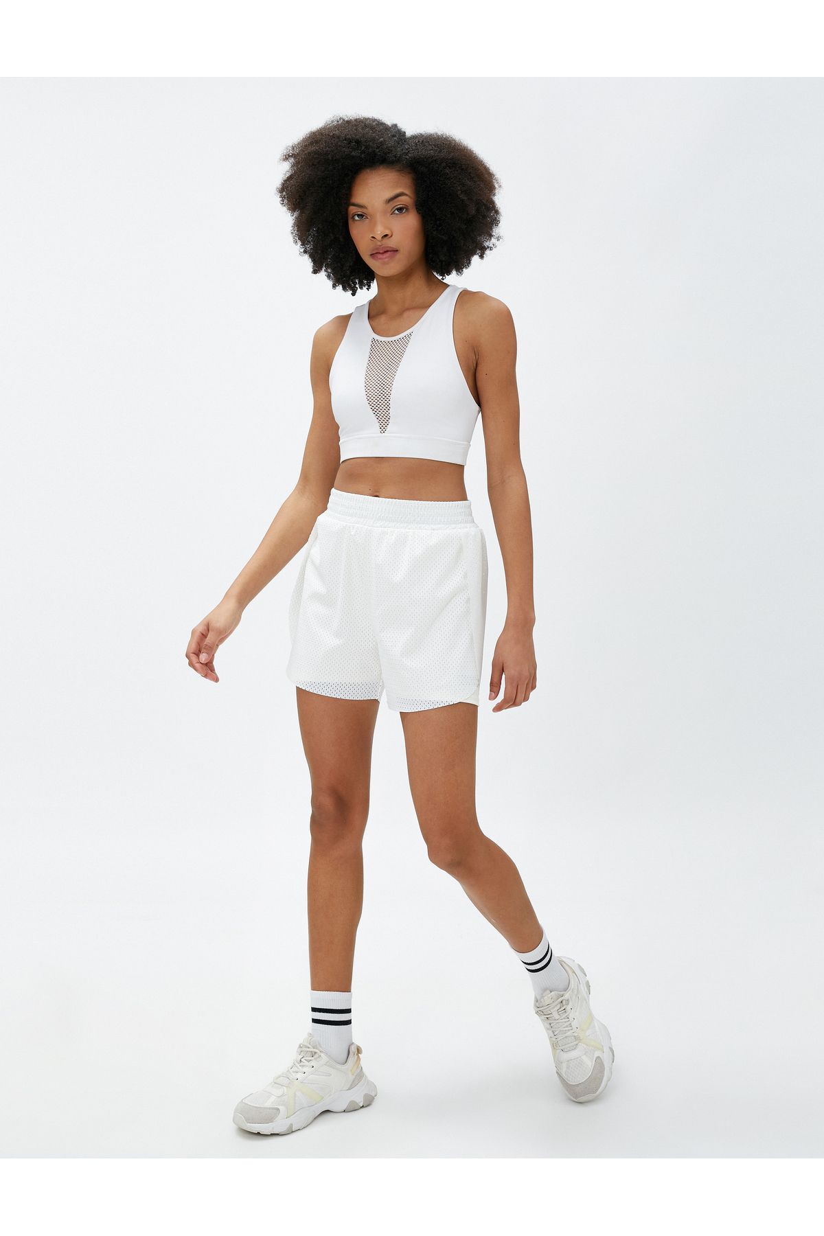 Koton-Sportshorts mit Mesh-Detail 2