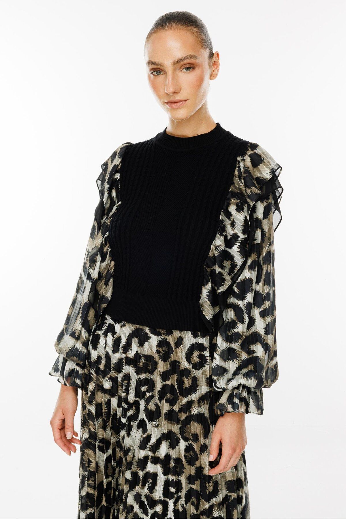 Moda İlgi-Khaki Knitwear Blouse - Chiffon Leopard Print, Fashionable Sleeves 3