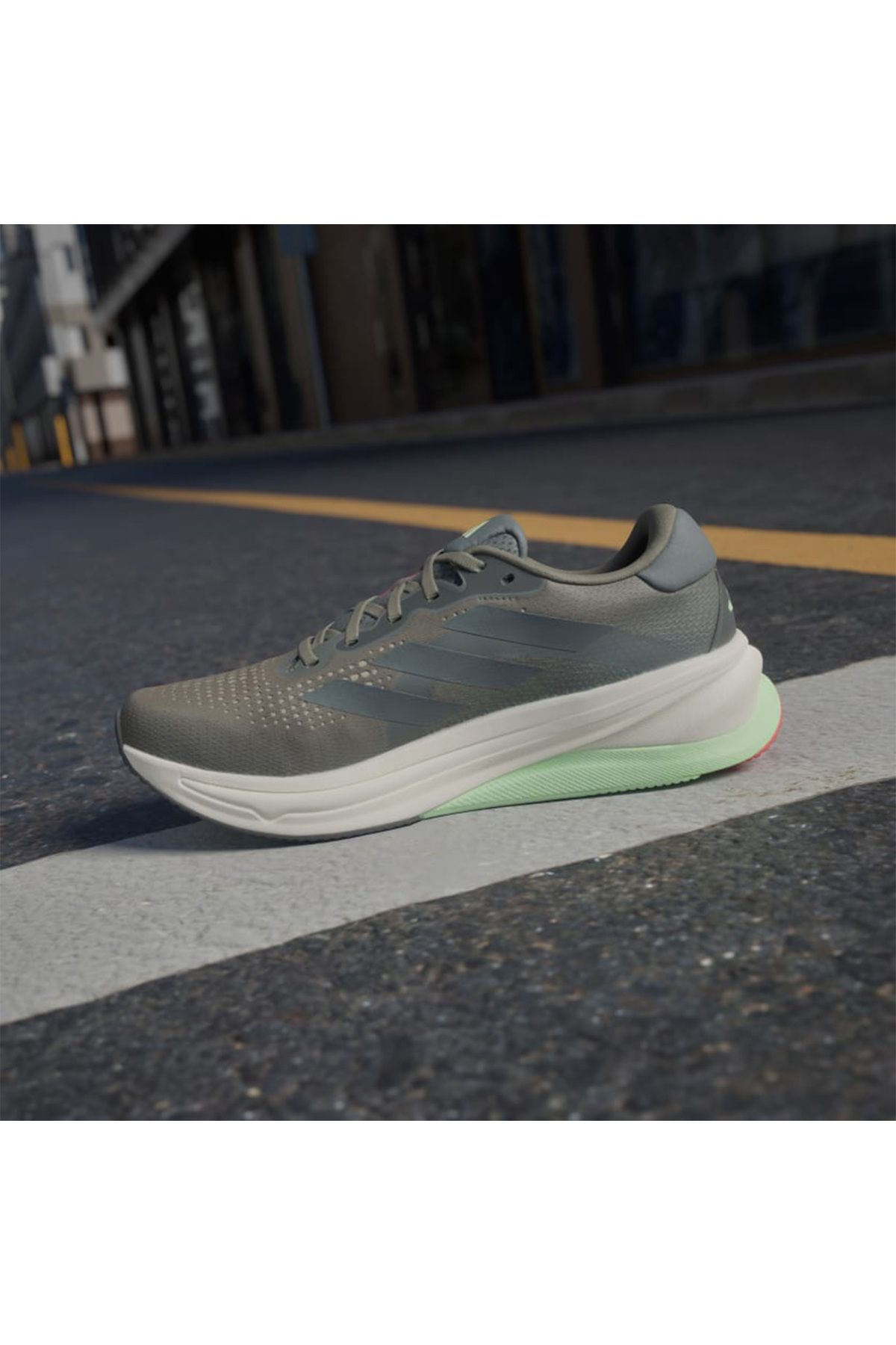 کفش دو و تمرین سبز مردانه کتونی در حال رانینگ IG5848 SUPERNOVA adidas