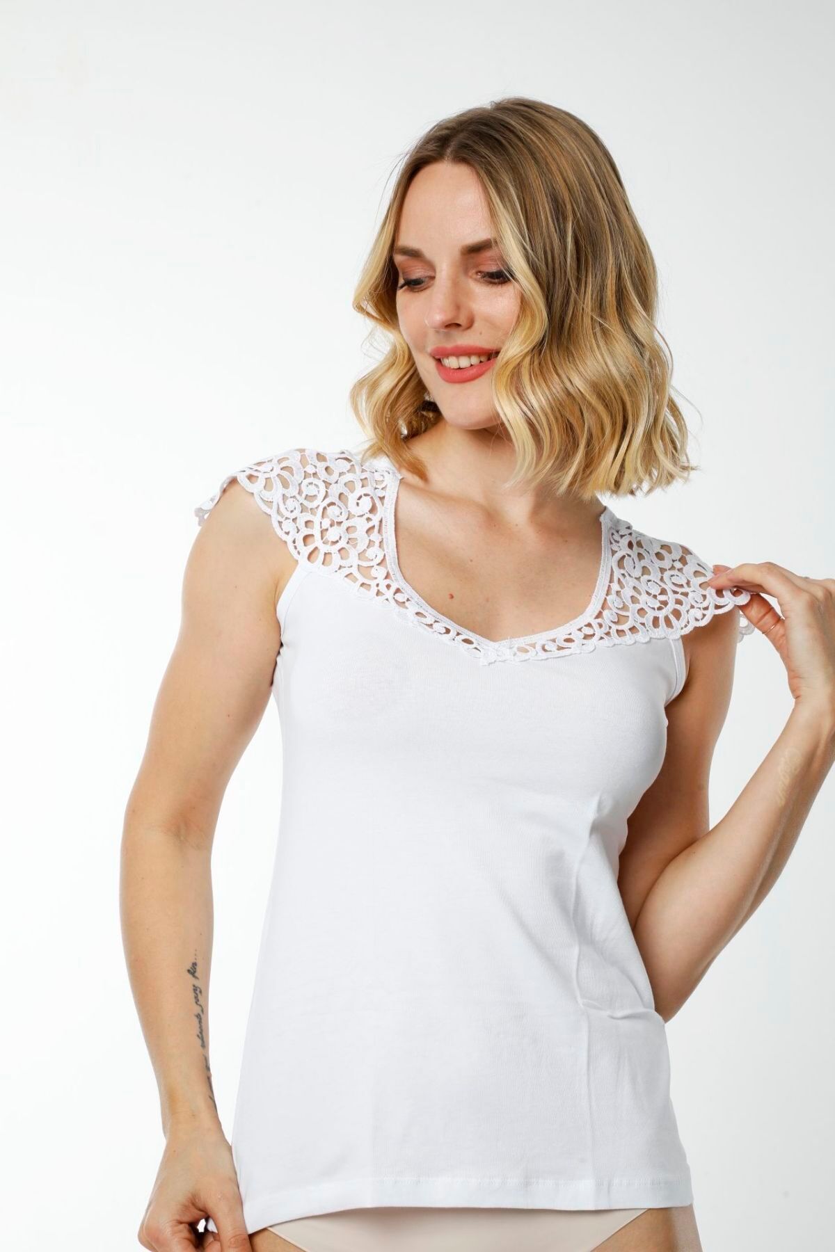 Hmd 2434 Tricou Alb, Din Bumbac, Cu Umeri, Cu Mâneci Zero, Cu Detaliu, Pentru Femei Femeie - L/XL