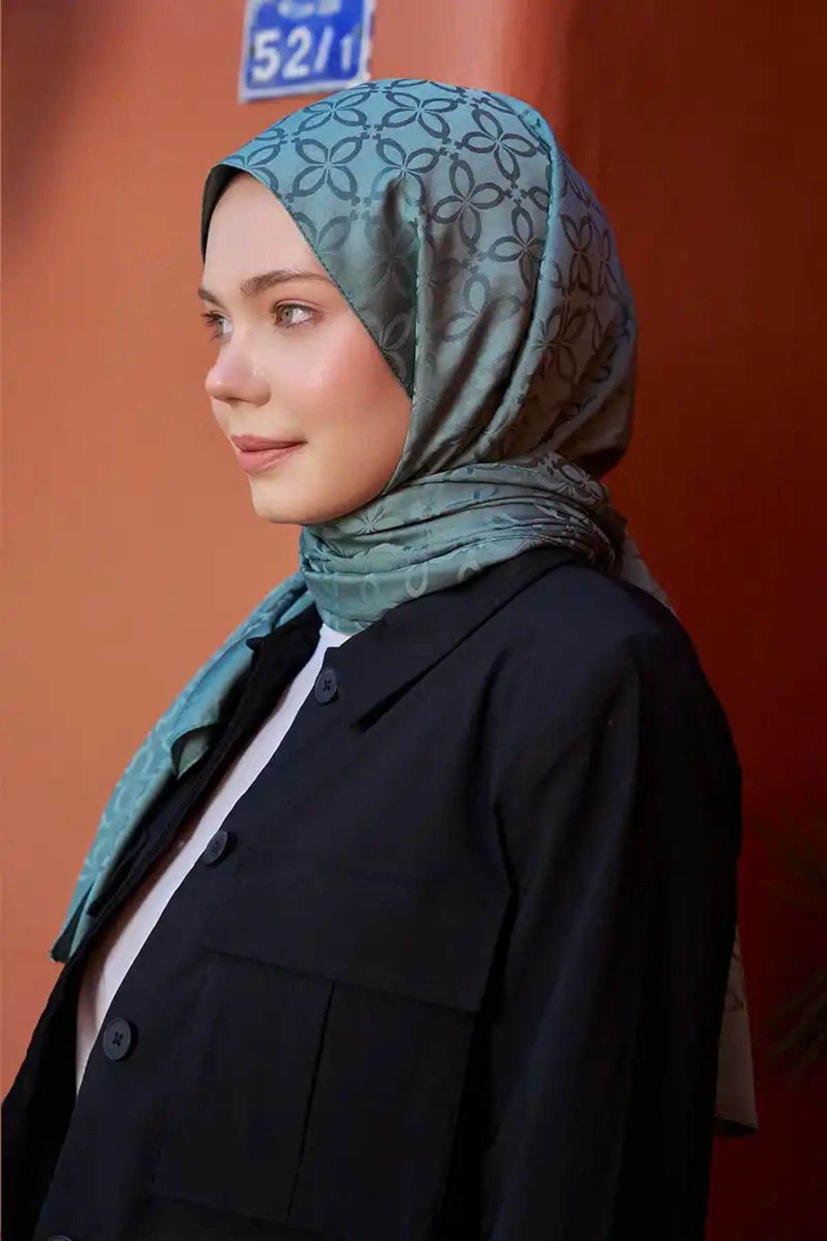 Madame Polo-Mint Clover Patterned Timeless Collection 4