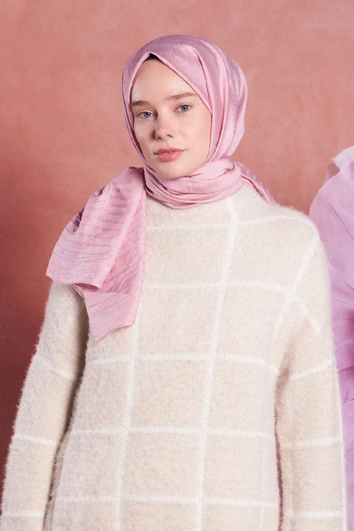 Madame Polo-Basic Crash Shawl - Pink 1