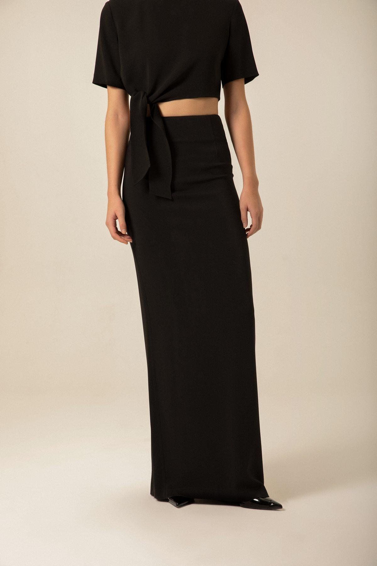 rue.-Black Long Skirt with Slit Detail 3