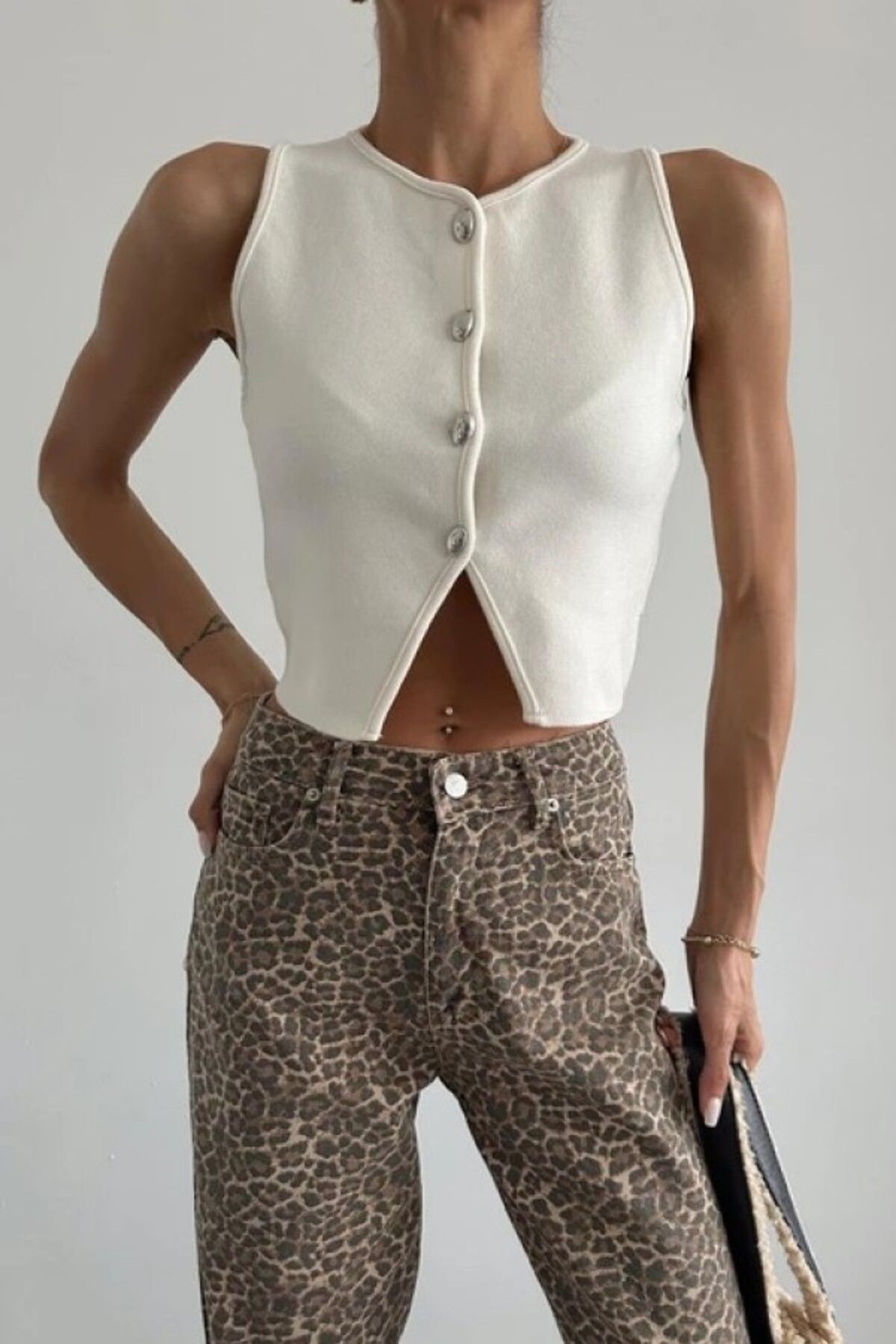 complete the look image