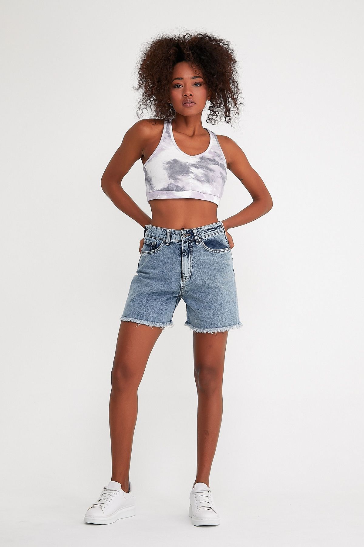 complete the look image
