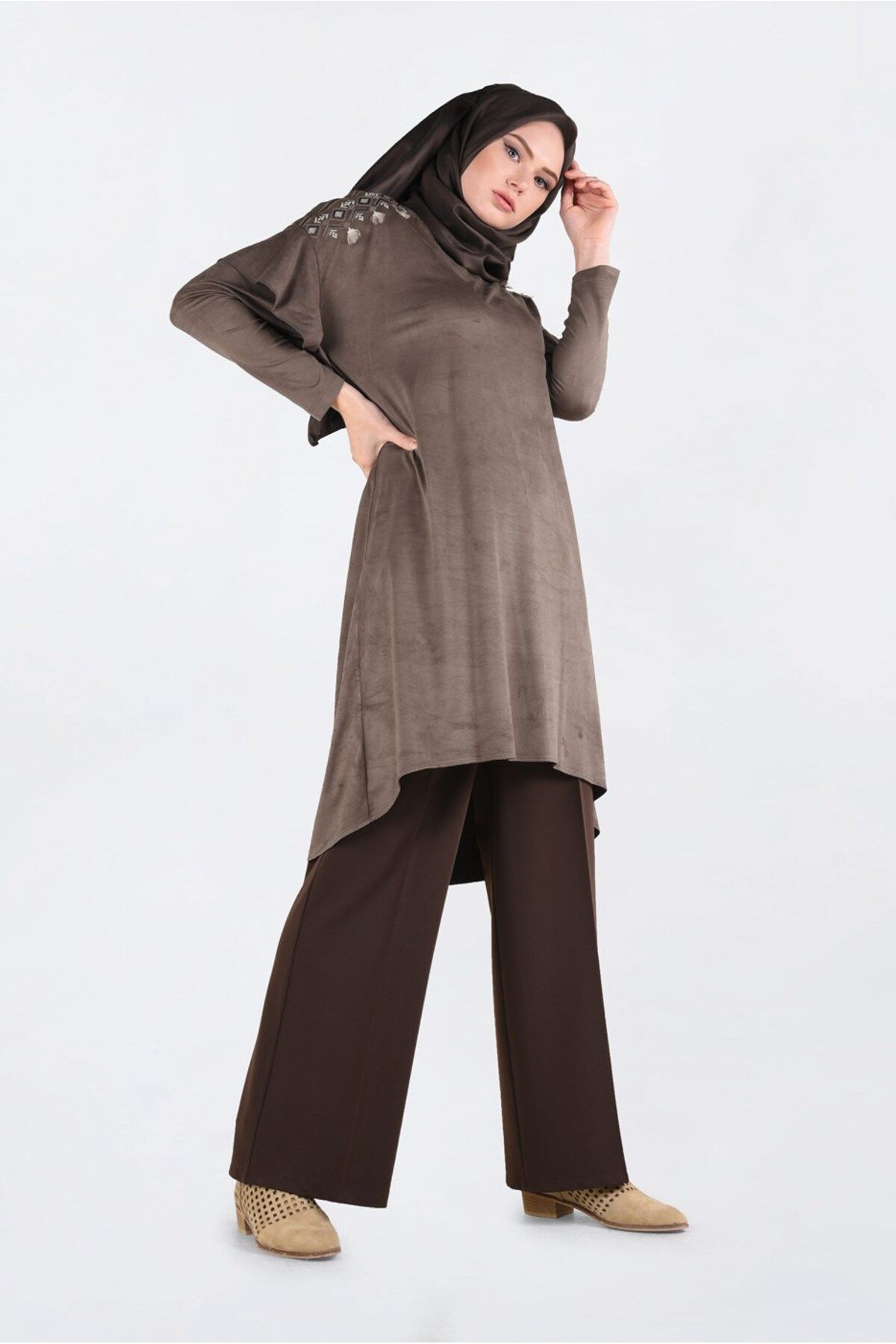 تونیک کف دوزی 4777 Alvina