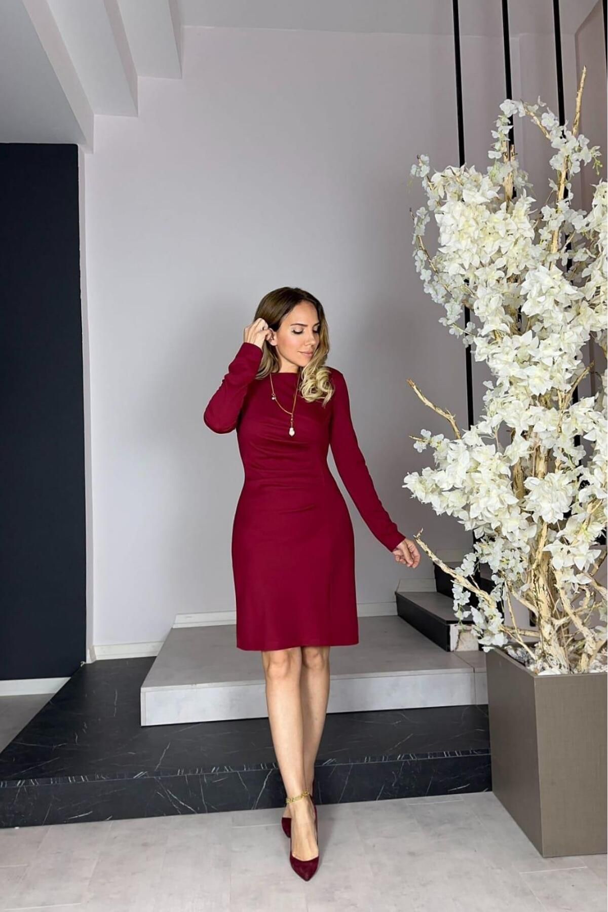g1166 robe basique drapée burgundy