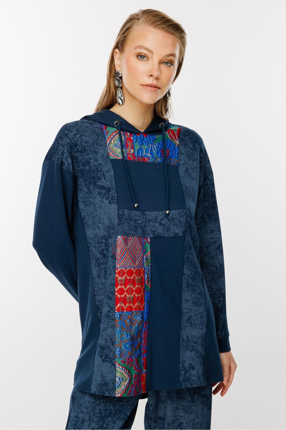 Ghisa-Blue Patterned Hooded Set 3