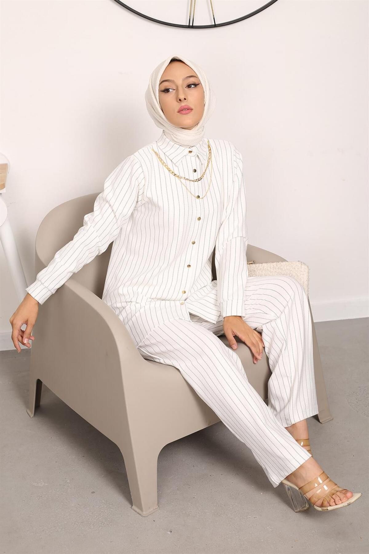 İmajButik-Striped Crepe Set with Ecru Necklace 1