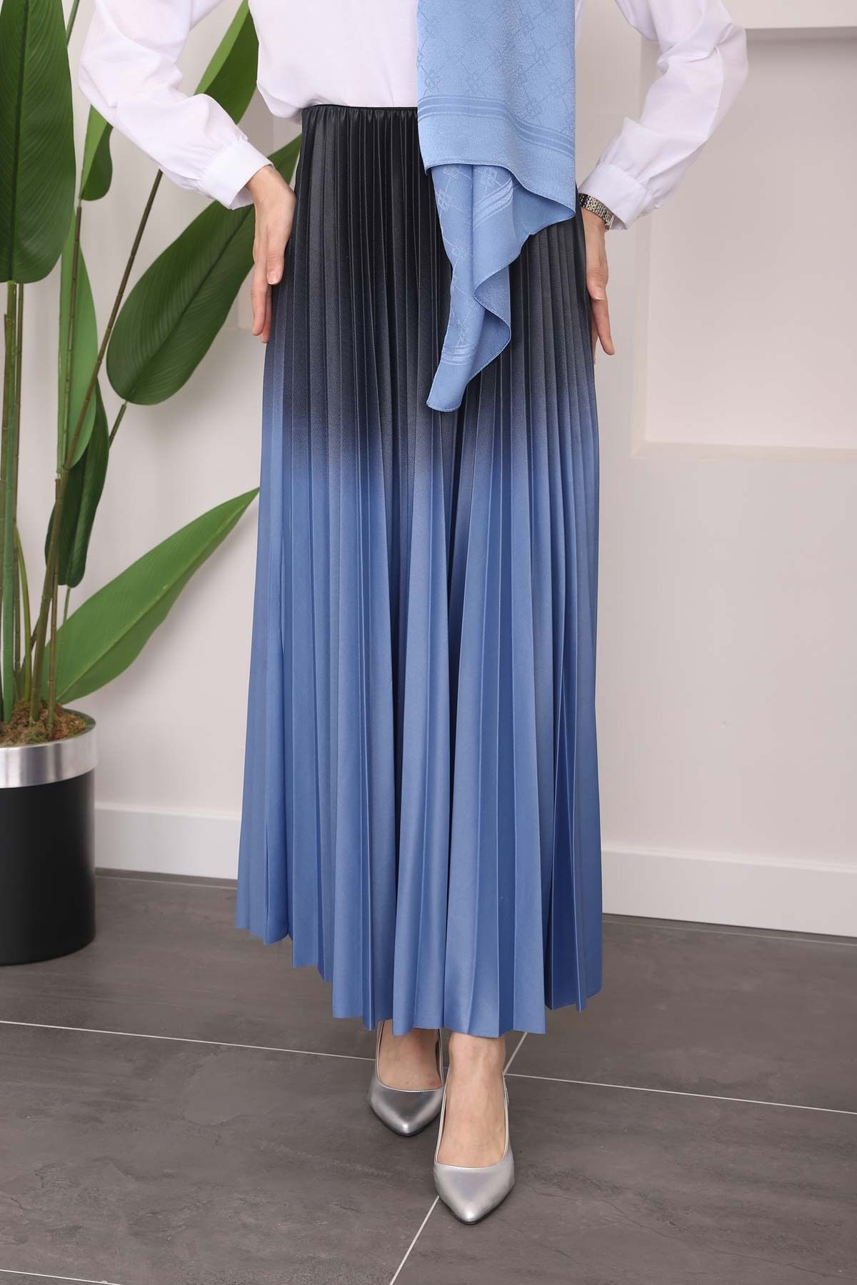 İmajButik-Indigo Long Skirt - Pleated and Color Detailed 1