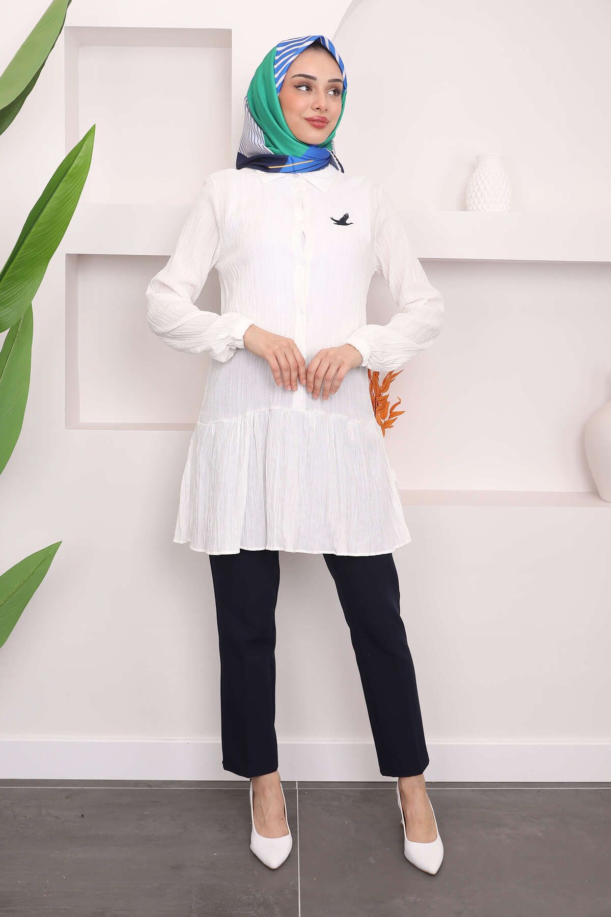 İmajButik-Tunica alba cu fusta cu etaje si maneci elastice 3