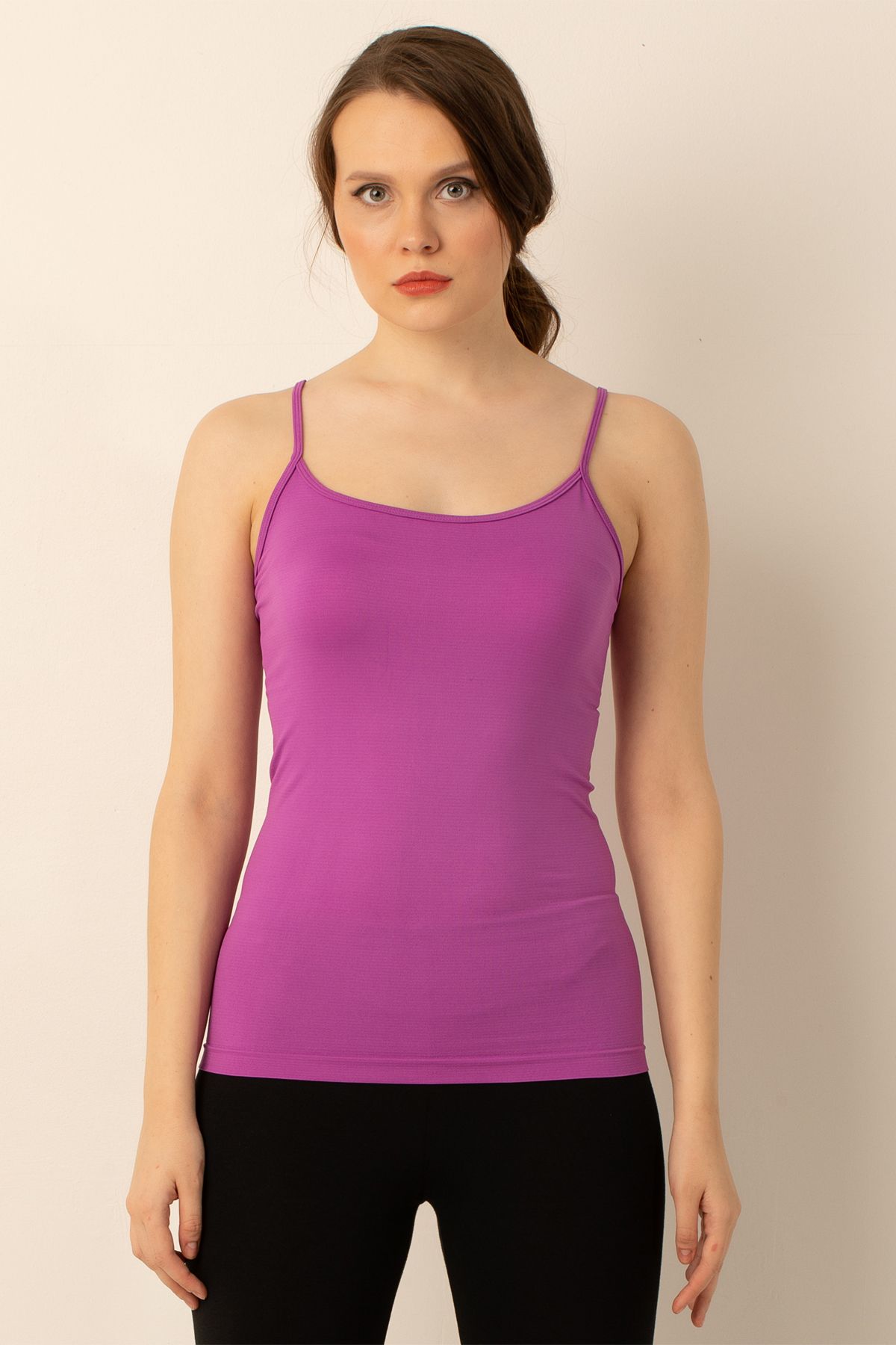 Miorre-Seamless Thin Strap T-Shirt 2