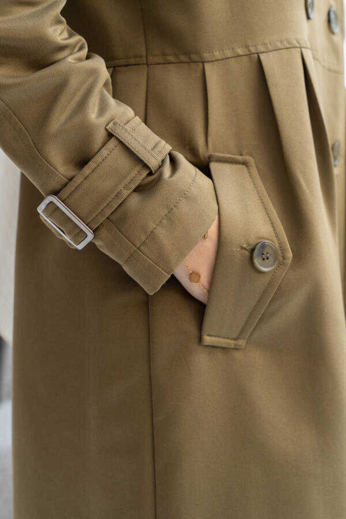 Neways-6632-Reglan Model Khaki Jacket - Sleeves and Ornamental Pleated Lens 6