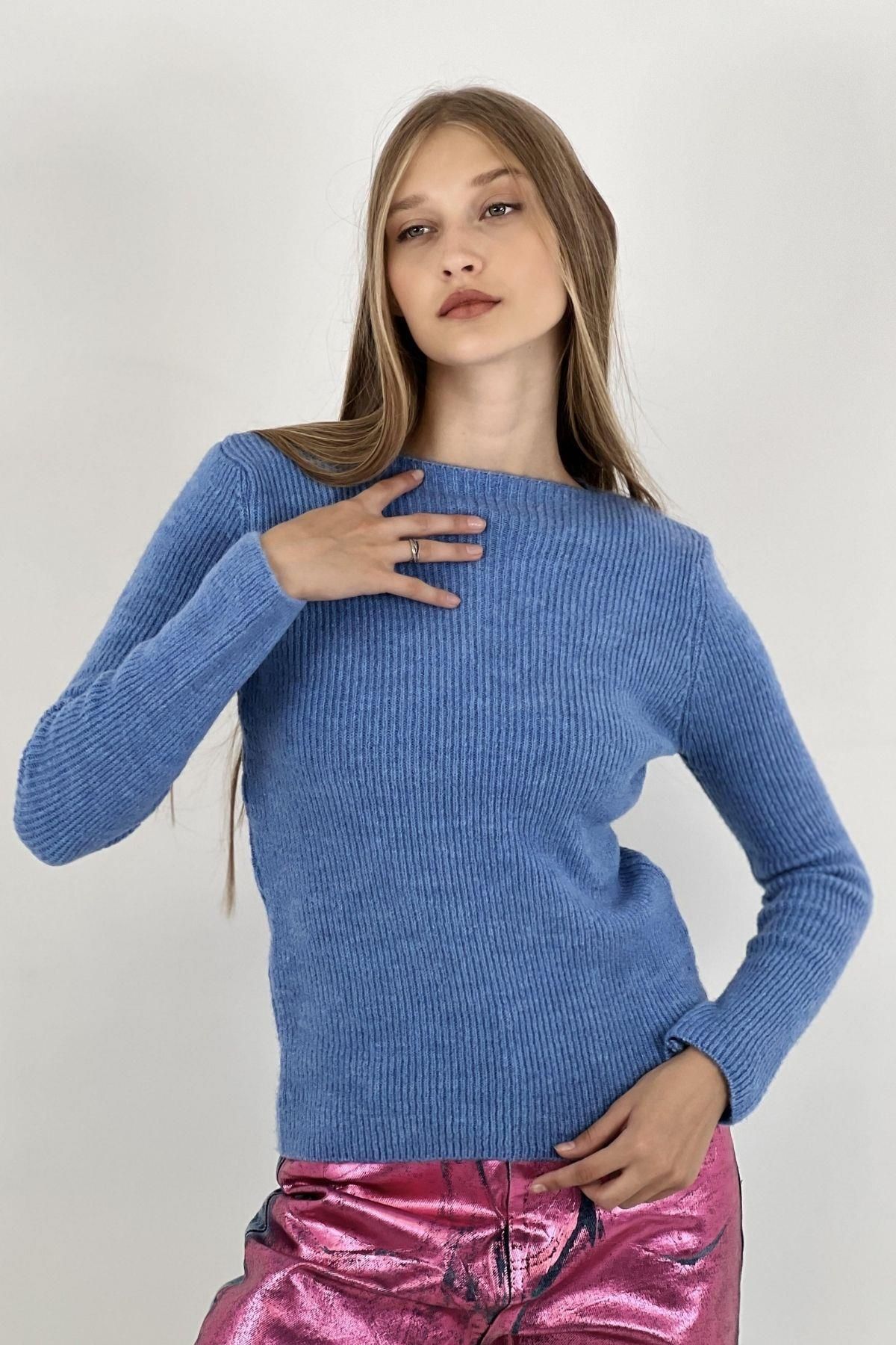 Miss Poem-Women's Winter Crew Neck Long Sleeve Blue Knitwear Sweater 3