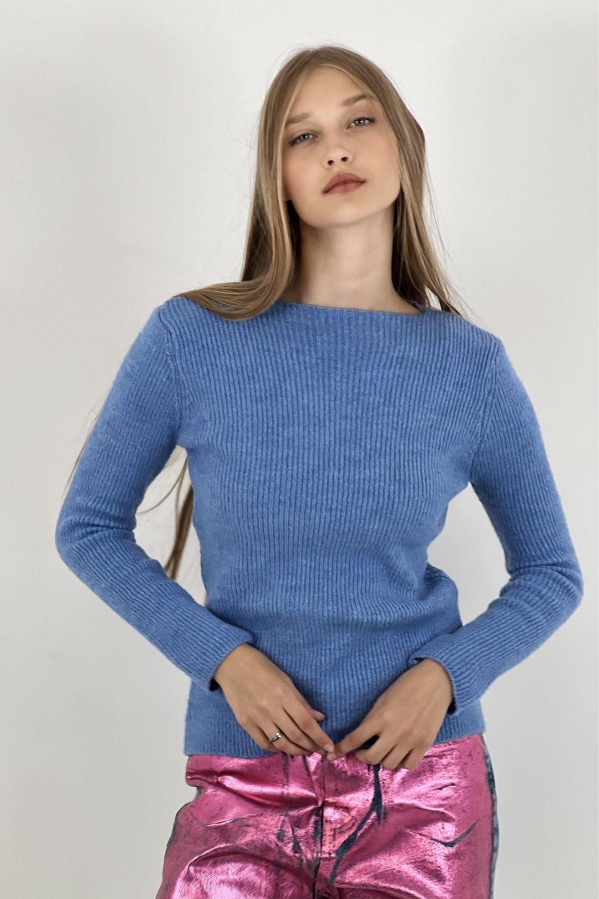 Miss Poem-Women's Winter Crew Neck Long Sleeve Blue Knitwear Sweater 1