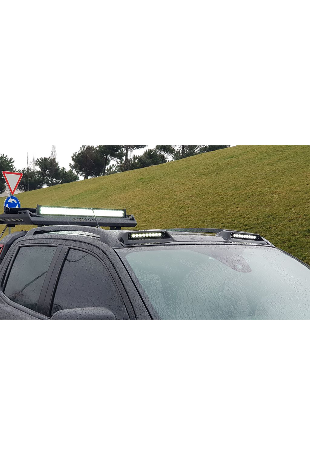 HasAkman Ford Ranger Moonvisor Antenli Parlak Siyah Plastik Ledsiz