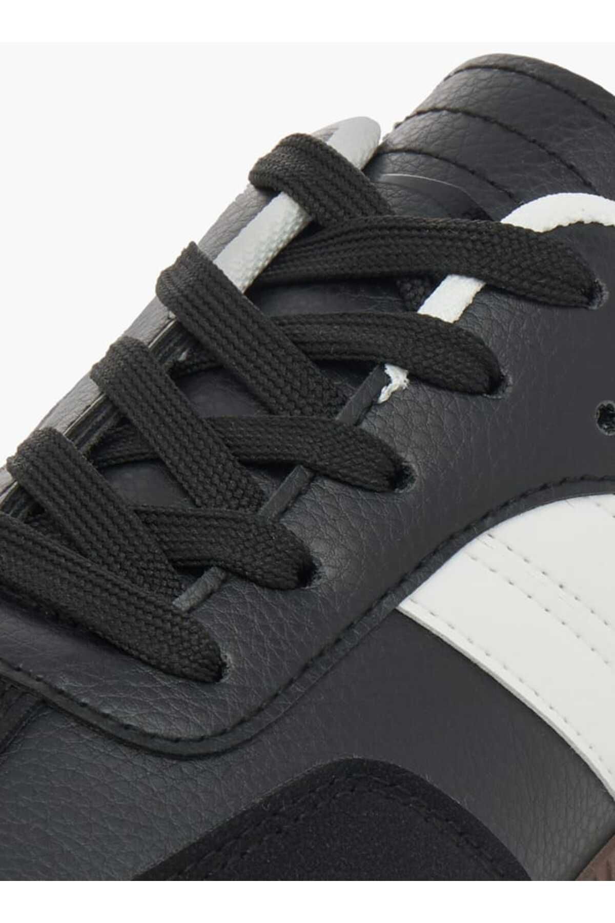 Dash-Panelled Low Ankle Sneakers with Lace-Up Closure 4