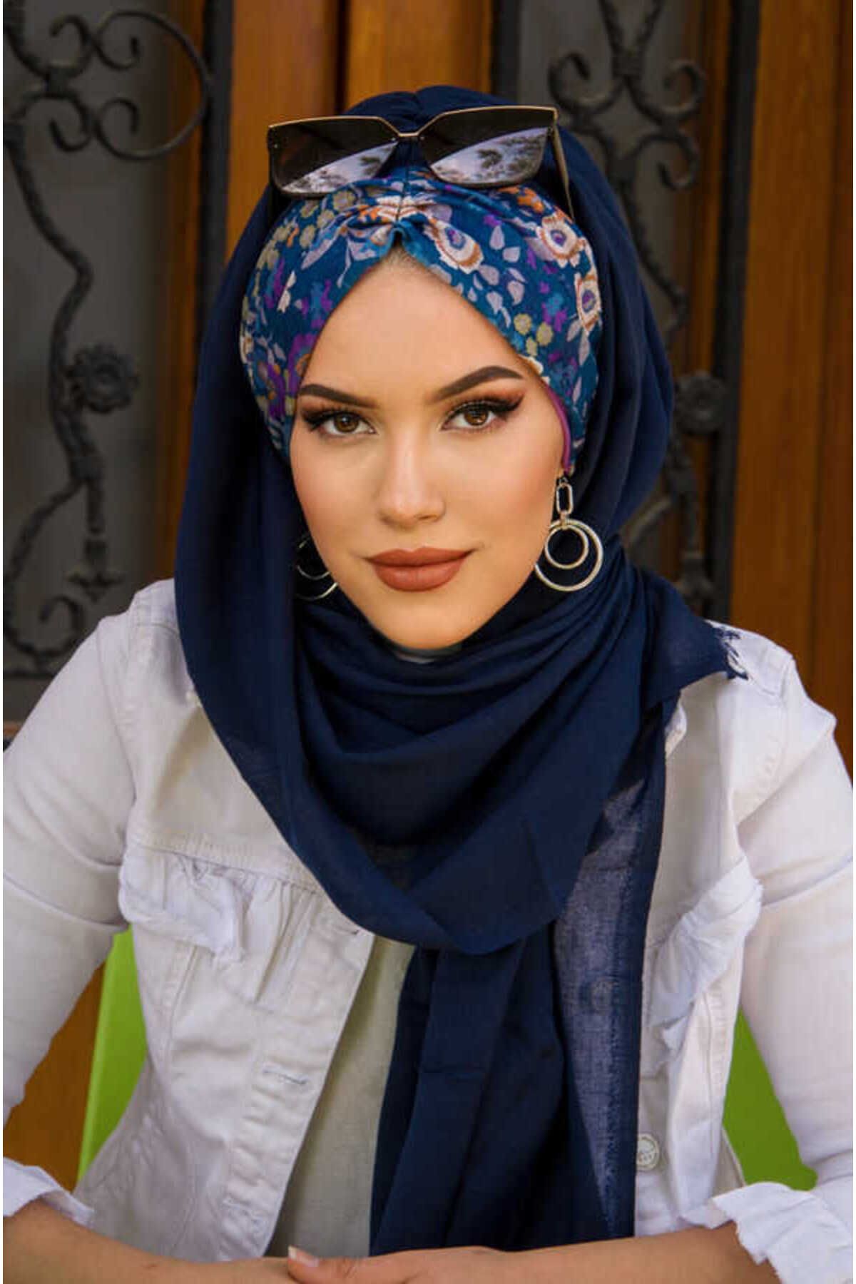 Aişe tesettür-Navy Blue Flower Pattern Ready Shawl 3