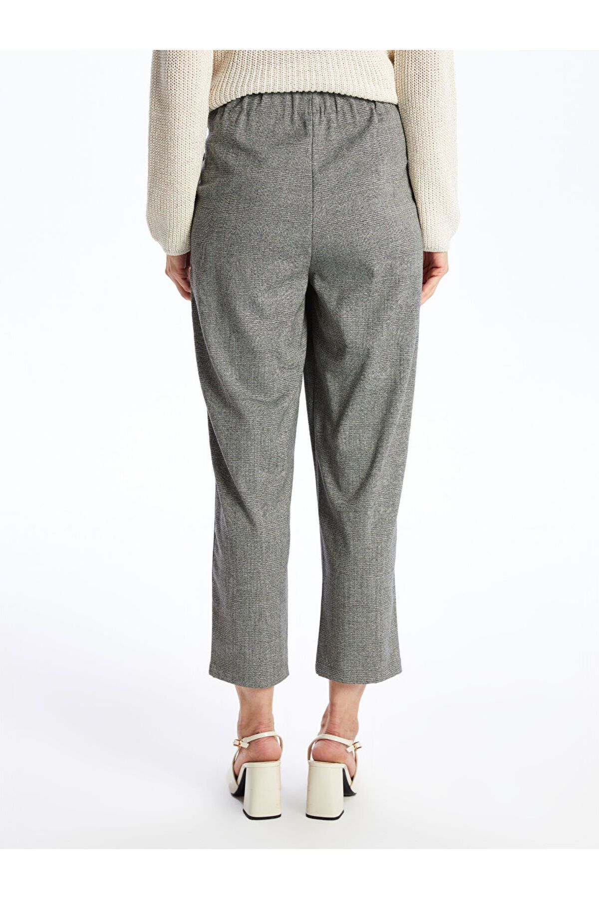 LC Waikiki-Pantaloni de damă cu model în carouri - cu talie elastică 4