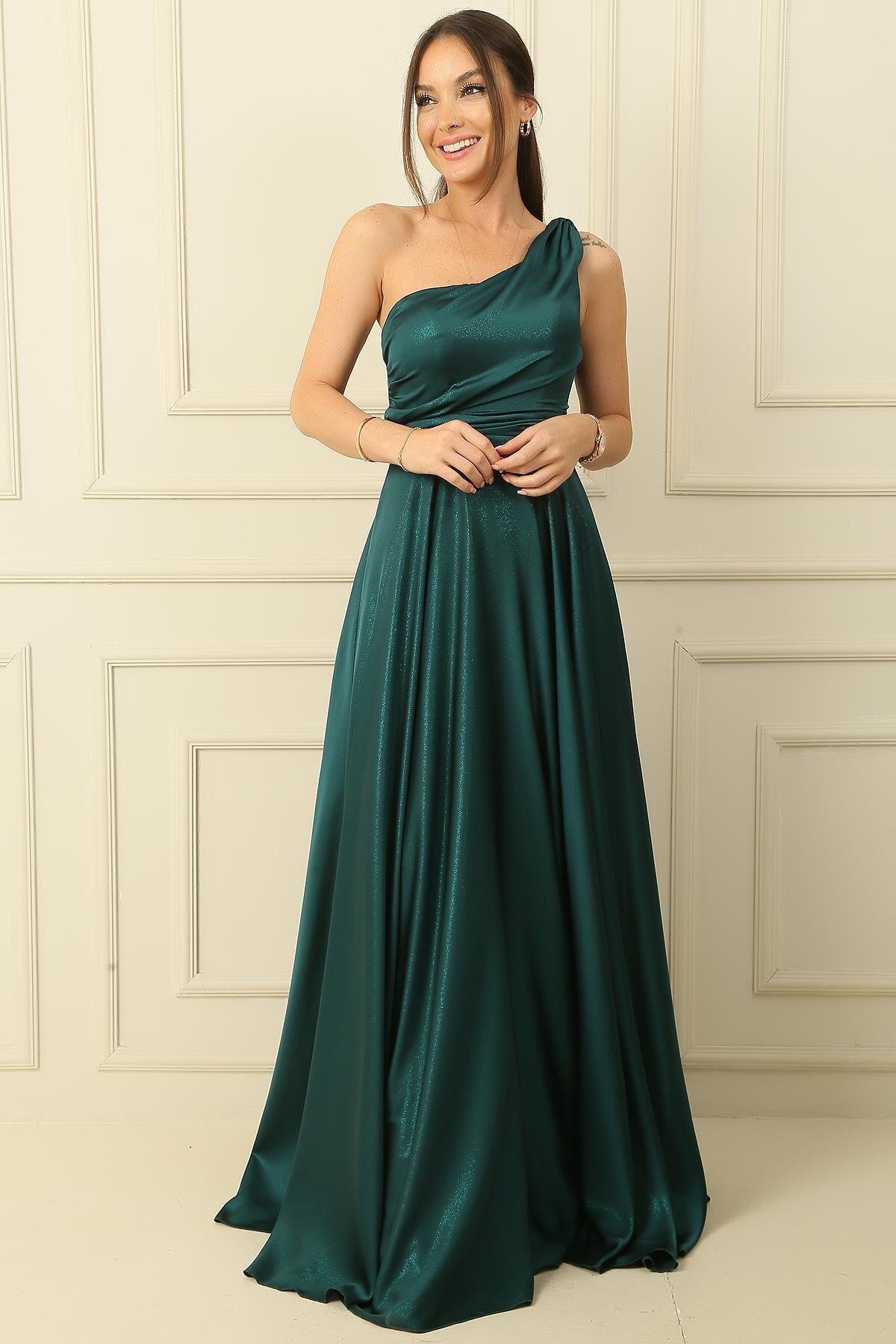 By Saygı-Drapiertes, gefüttertes One-Shoulder-Crêpe-Kleid 3